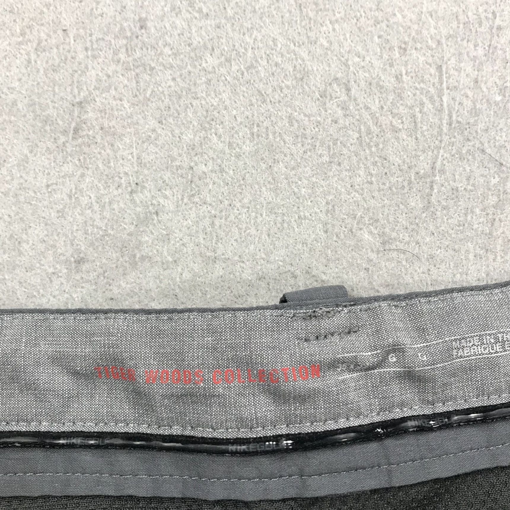 Nike Nike Pants Mens 35x32 Gray Chino Sports Regular Stretch Waist 35 Inseam 32 Logo Zipper Button Nike Size US 35 - 4 Thumbnail