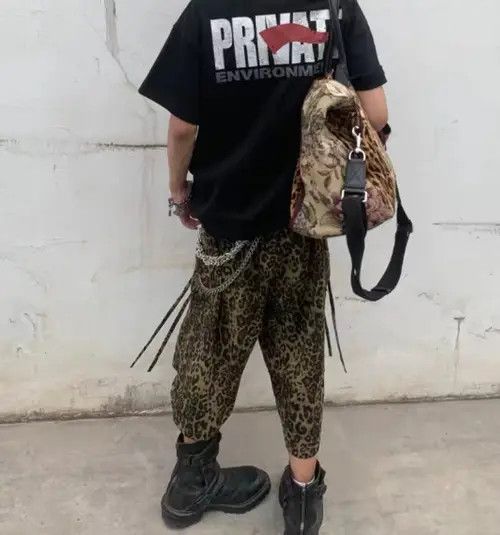 VIBE Leopard Floral Paratrooper Pleated Tourniquet Mobster Shorts Size US 32 / EU 48 - 7 Thumbnail