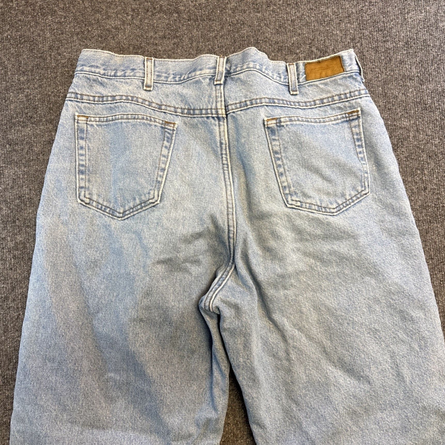 Vintage L.L. Bean Jeans Classic Fit 5-Pocket Light wash 38 x 34 Flannel Lined Men’s Regular Inseam 34” Cotton Blue Cardinal Style Straight Size US 38 / EU 54 - 7 Thumbnail