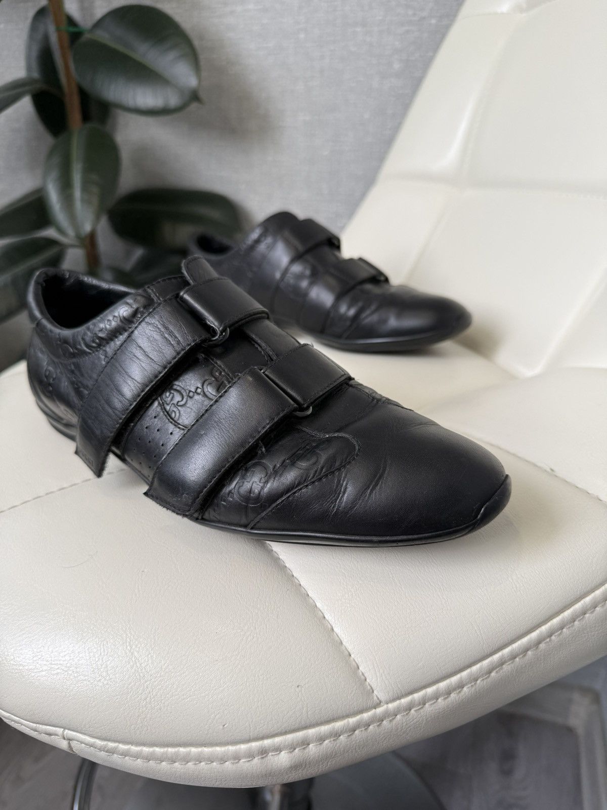 Gucci Gucci GG Guccissima Monogram Black Leather Sneakers (121830) Size US 7 / IT 37 - 10 Thumbnail