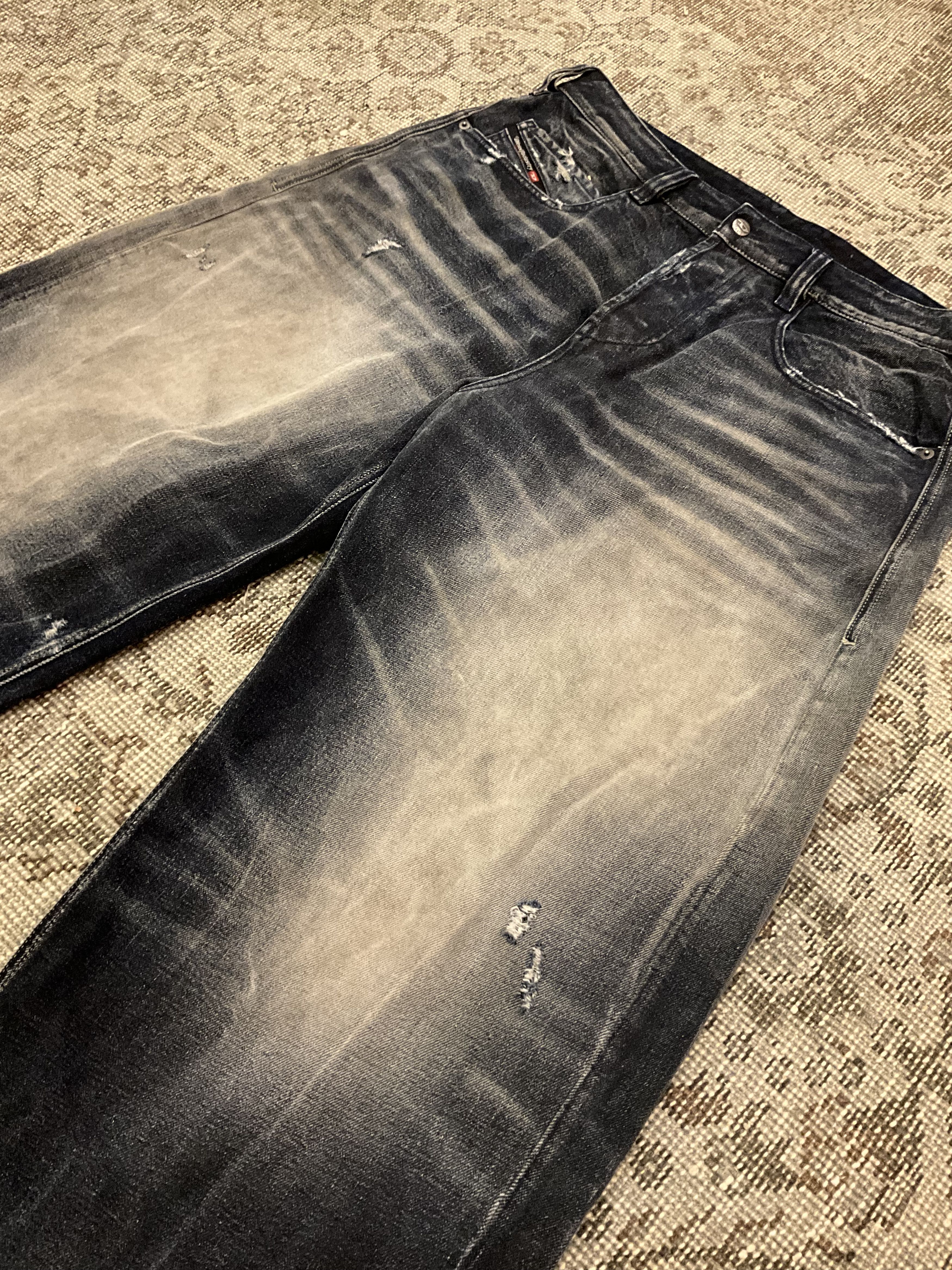 Diesel Diesel 1997 D-ENIM-M Relaxed Wide Leg Jeans Dark Indigo W32 Size US 32 / EU 48 - 3 Thumbnail
