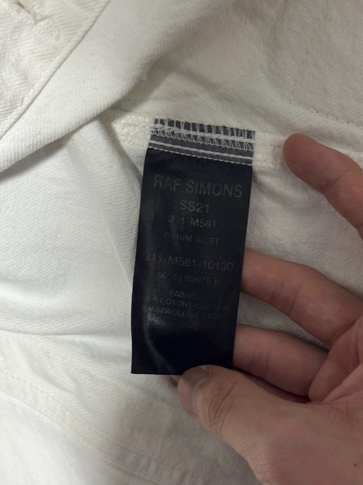 Raf Simons Raf Simons 21ss Rare Persona Patch Medal Vest S 9/10 Size US S / EU 44-46 / 1 - 7 Thumbnail
