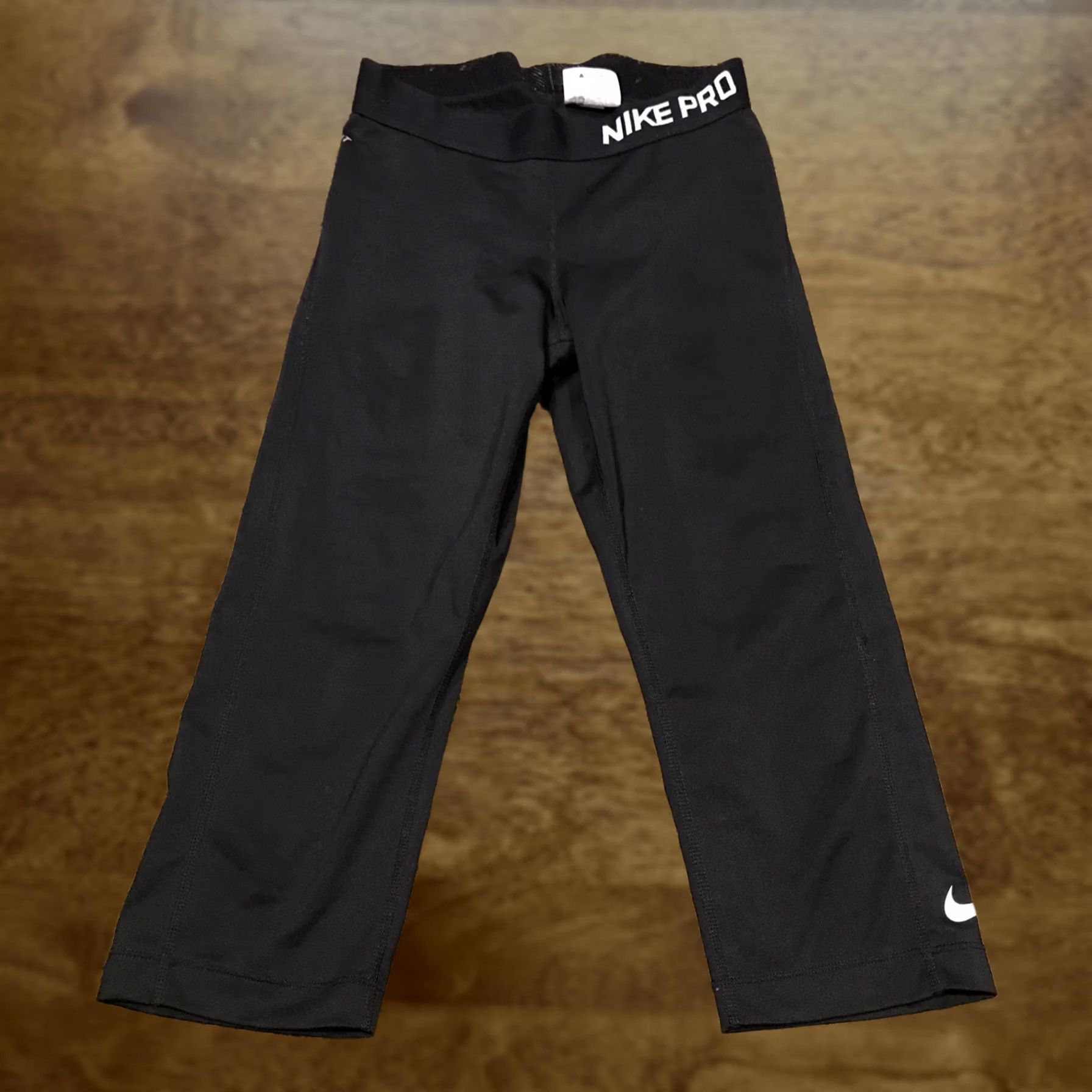 Nike Nike Pro Capri Legging Womens Small Black Active Pants Inseam 18in Yoga Running CrossFit Gym Pro Nike Pro Womens Black Capris Size 28" / US 6 / IT 42 - 1 Thumbnail