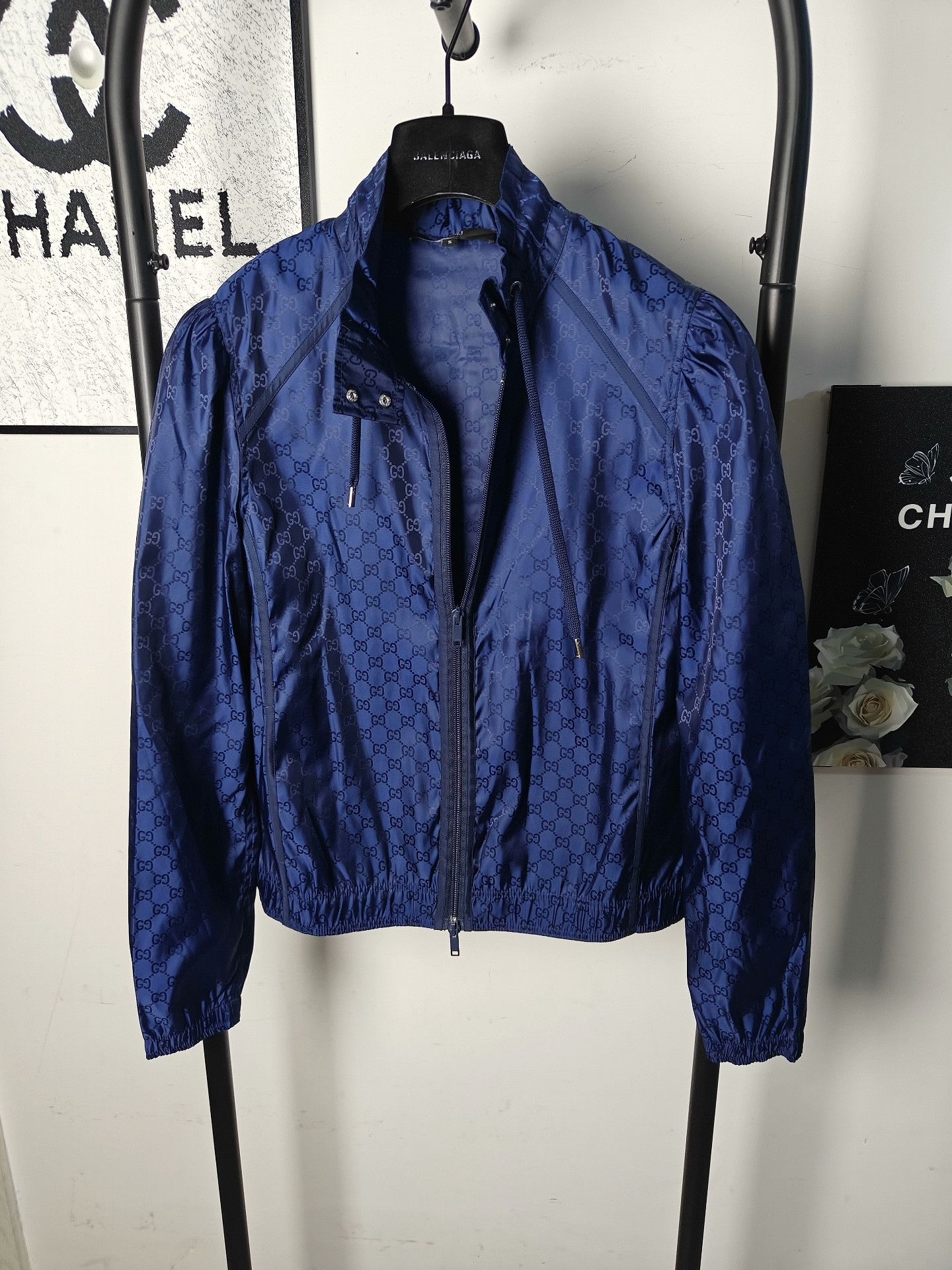Gucci Gucci White Light Jacket s Men Size US S / EU 44-46 / 1 - 1 Thumbnail