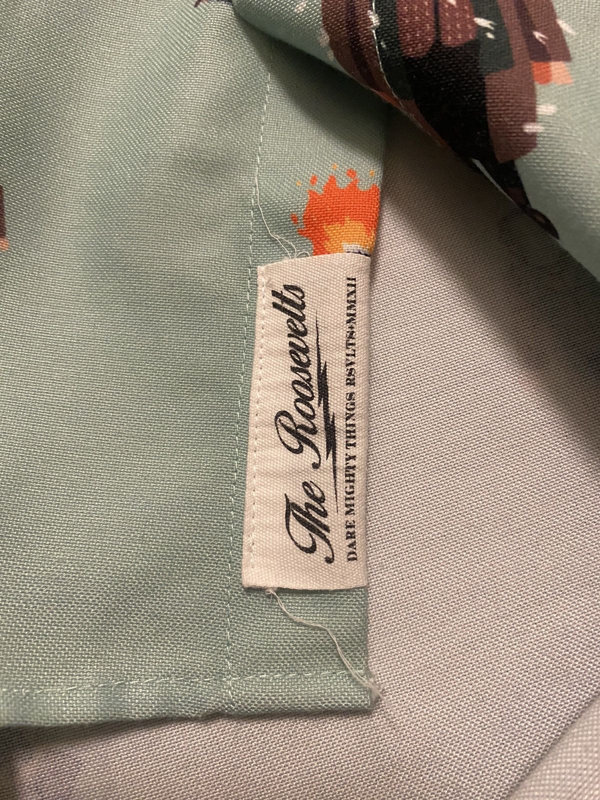 Designer NWOT Roosevelts Home Alone Shirt Size US S / EU 44-46 / 1 - 5 Thumbnail