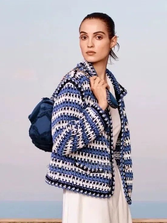 Chanel 21C blue and white knitted jacket