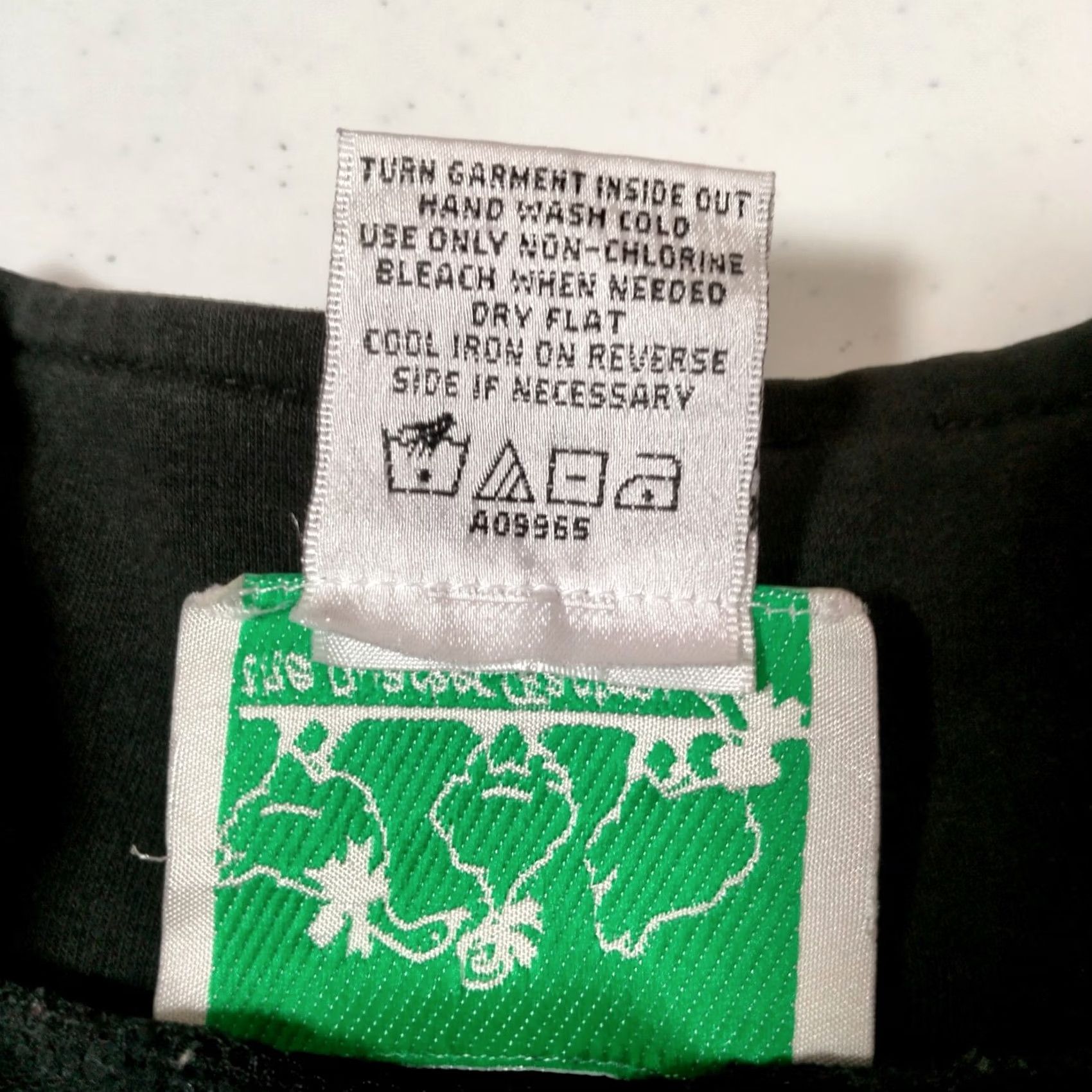 Quacker Factory VINTAGE The Quacker Factory Vest Zip Up 1X Black Neon Green Stitching Daisy Bling Knit Cotton Blend Sleeveless Rhinestones Flower Casual Womens Size XL / US 12-14 / IT 48-50 - 6 Thumbnail