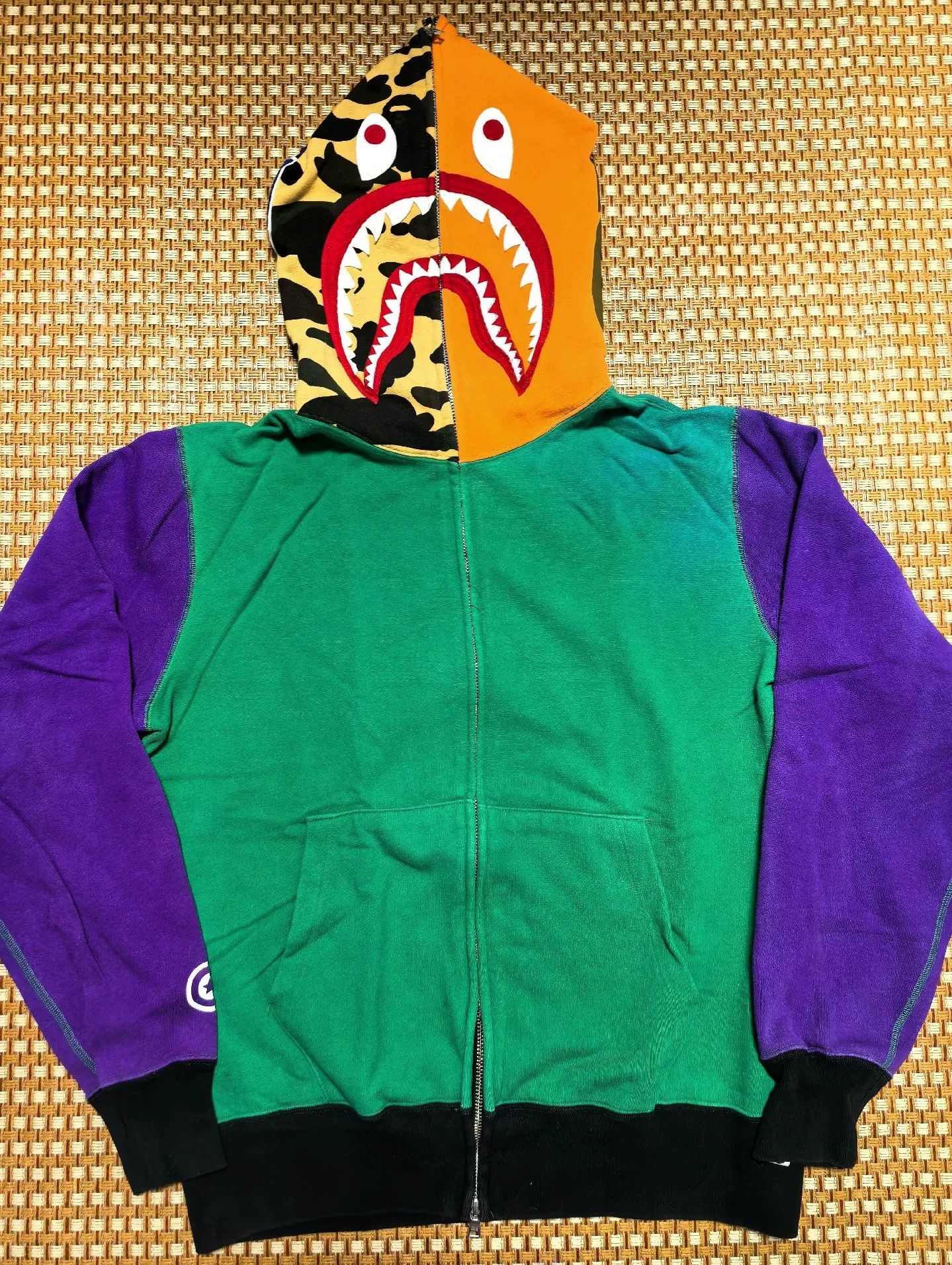 Bape Bape Shark Sweatshirt Pullover Size US L / EU 52-54 / 3 - 1 Thumbnail