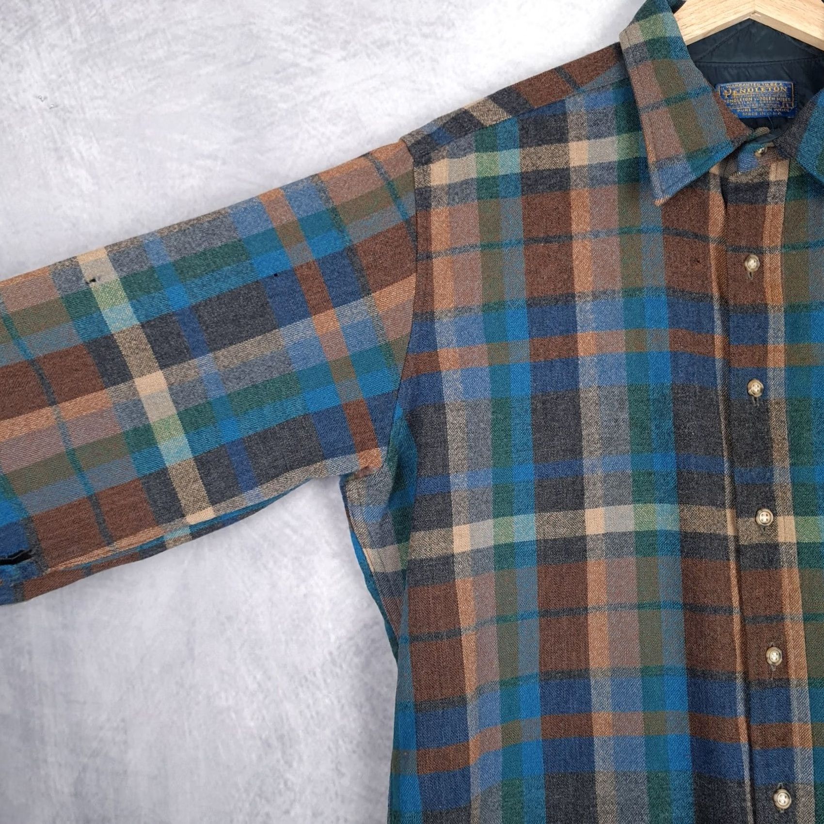 Pendleton VINTAGE Pendleton Wool Shirt Mens L Blue Plaid Wool Button-Up Long Sleeve Casual 60s Chore Pocketed Size US L / EU 52-54 / 3 - 6 Thumbnail