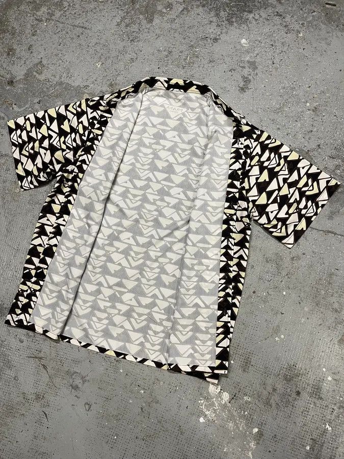 Prada × Vintage SS2019 Prada Milano Propaganda Short Sleeves Summer Shirt Size US L / EU 52-54 / 3 - 5 Thumbnail