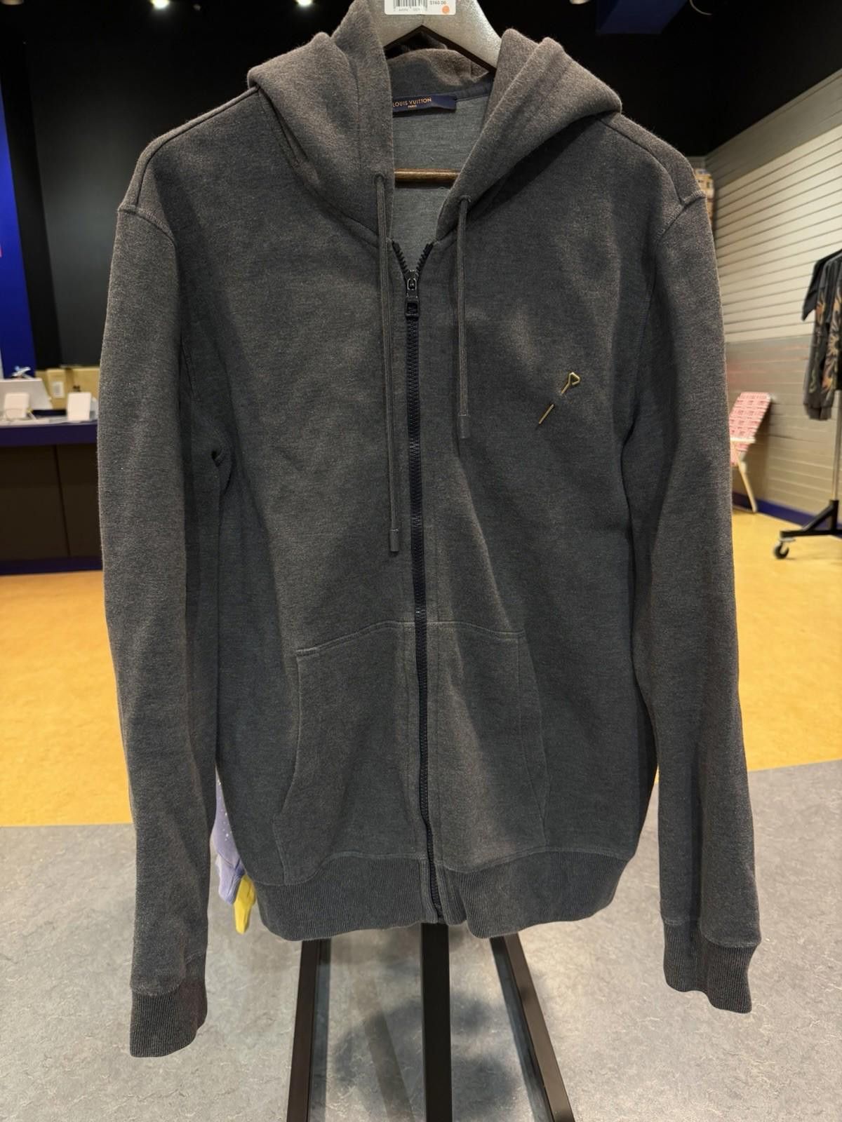 Louis Vuitton LOUIS VUITTON - MEN’S Gray "LV" HOODIE ZIP UP - Size XXL Size US XXL / EU 58 / 5 - 3 Thumbnail