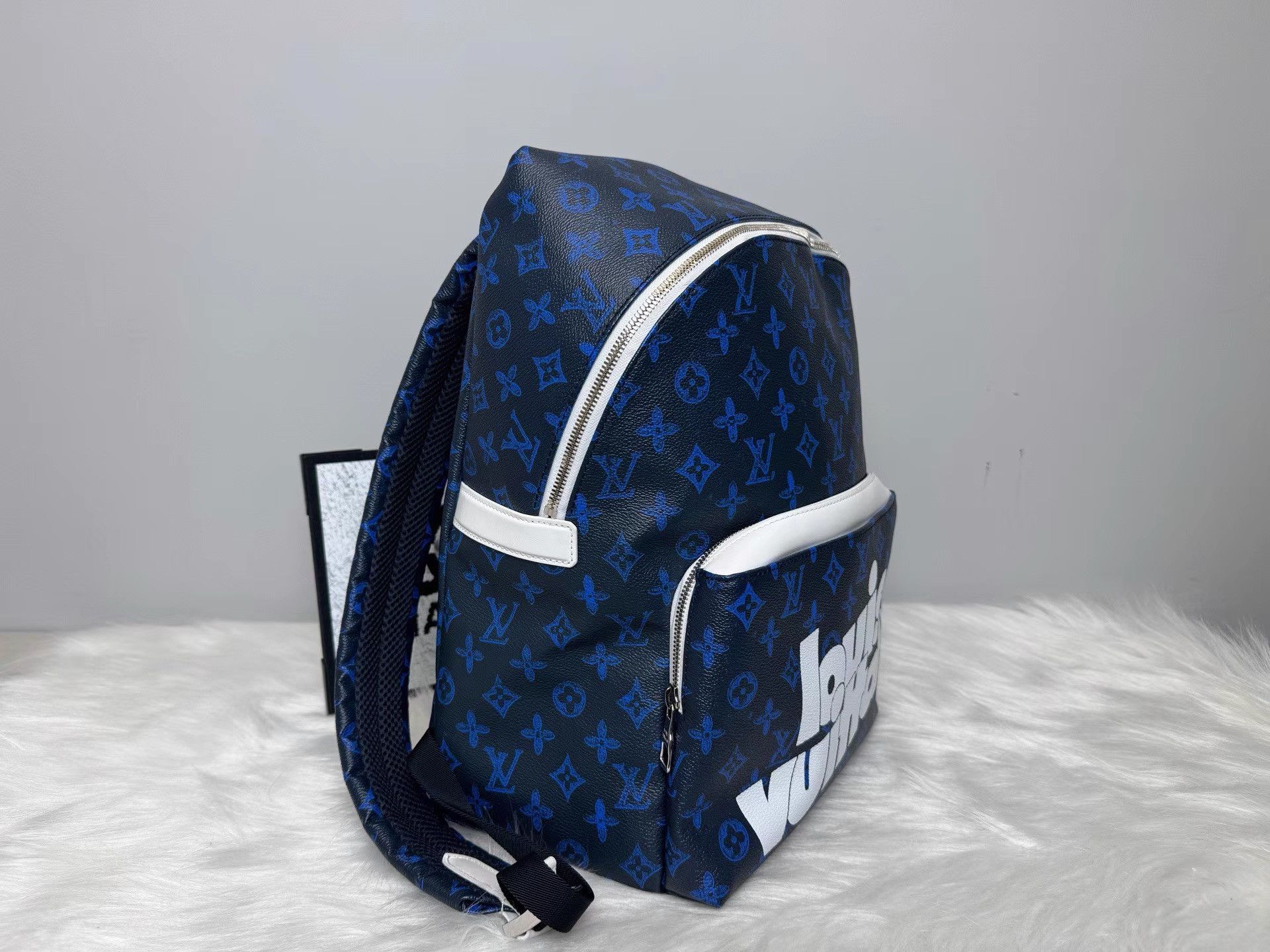 Louis Vuitton Louis Vuitton Colorblock Monogram Daypack K36 Size ONE SIZE - 4 Thumbnail