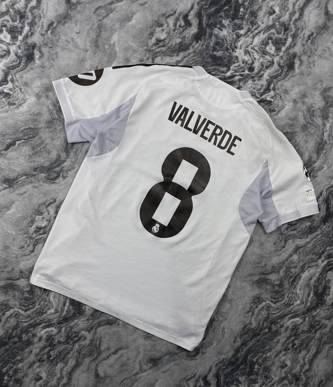Adidas adidas Real Madrid 2025 2026 Valverde #8 Home V2 Jersey Size US M / EU 48-50 / 2 - 15 Thumbnail