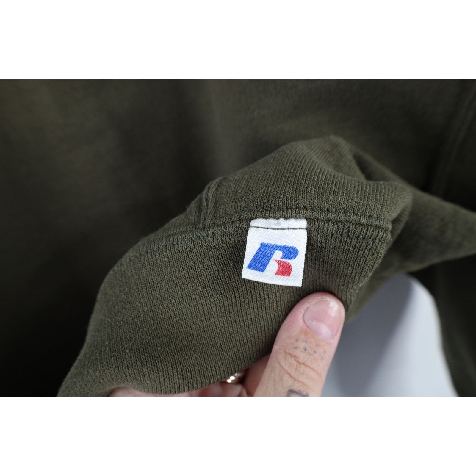 Russell Athletic × Vintage Vintage 90s Russell Athletic Faded Blank Crewneck Sweatshirt Size US XL / EU 56 / 4 - 4 Thumbnail