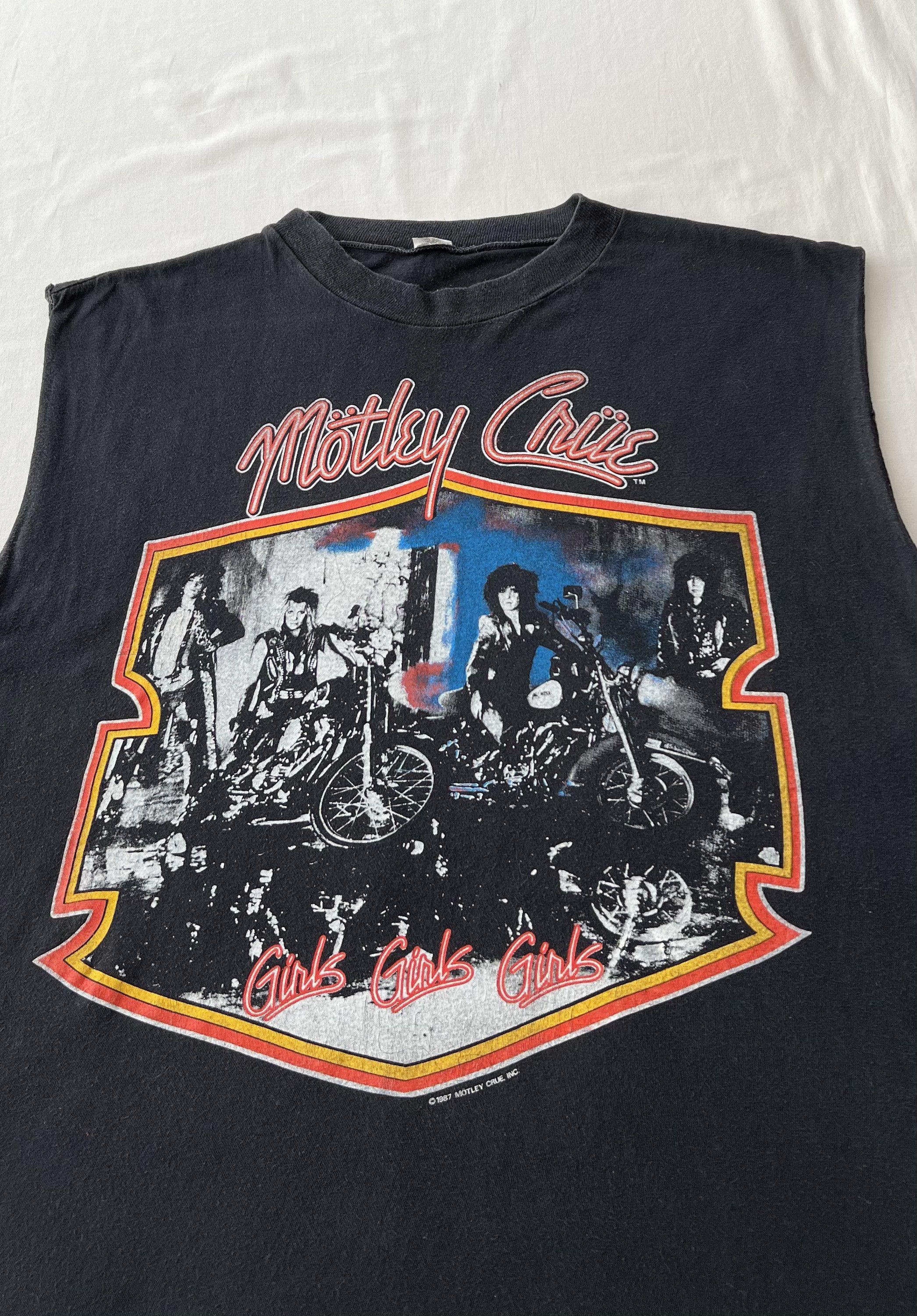 Band Tees Vintage 1987 Motley Crue Girls Girls Girls Black Sleeveless Size US M / EU 48-50 / 2 - 3 Thumbnail