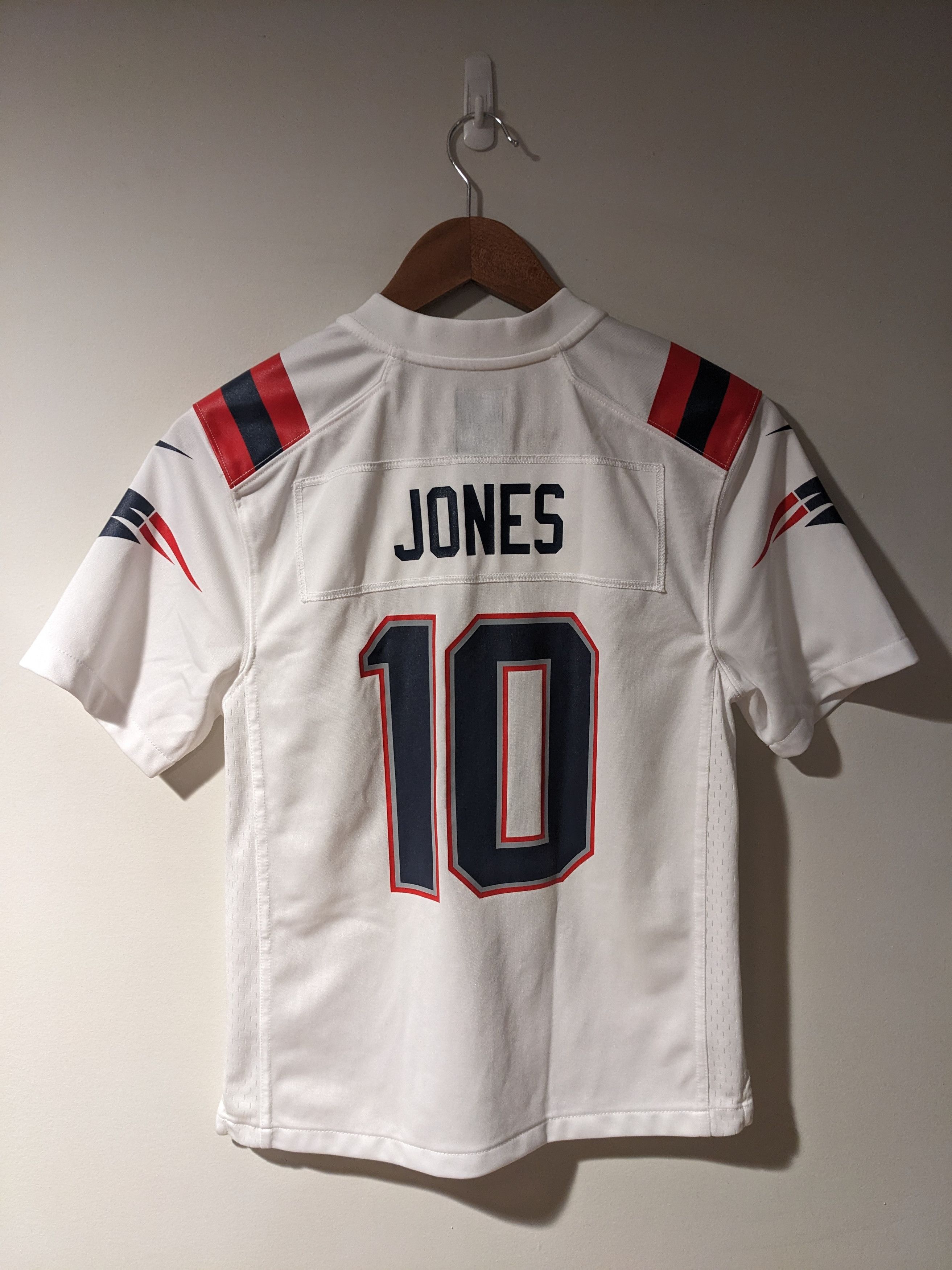 NFL × Nike New England Patriots Jones YOUTH Medium NFL Football Jersey Size US M / EU 48-50 / 2 - 1 Thumbnail