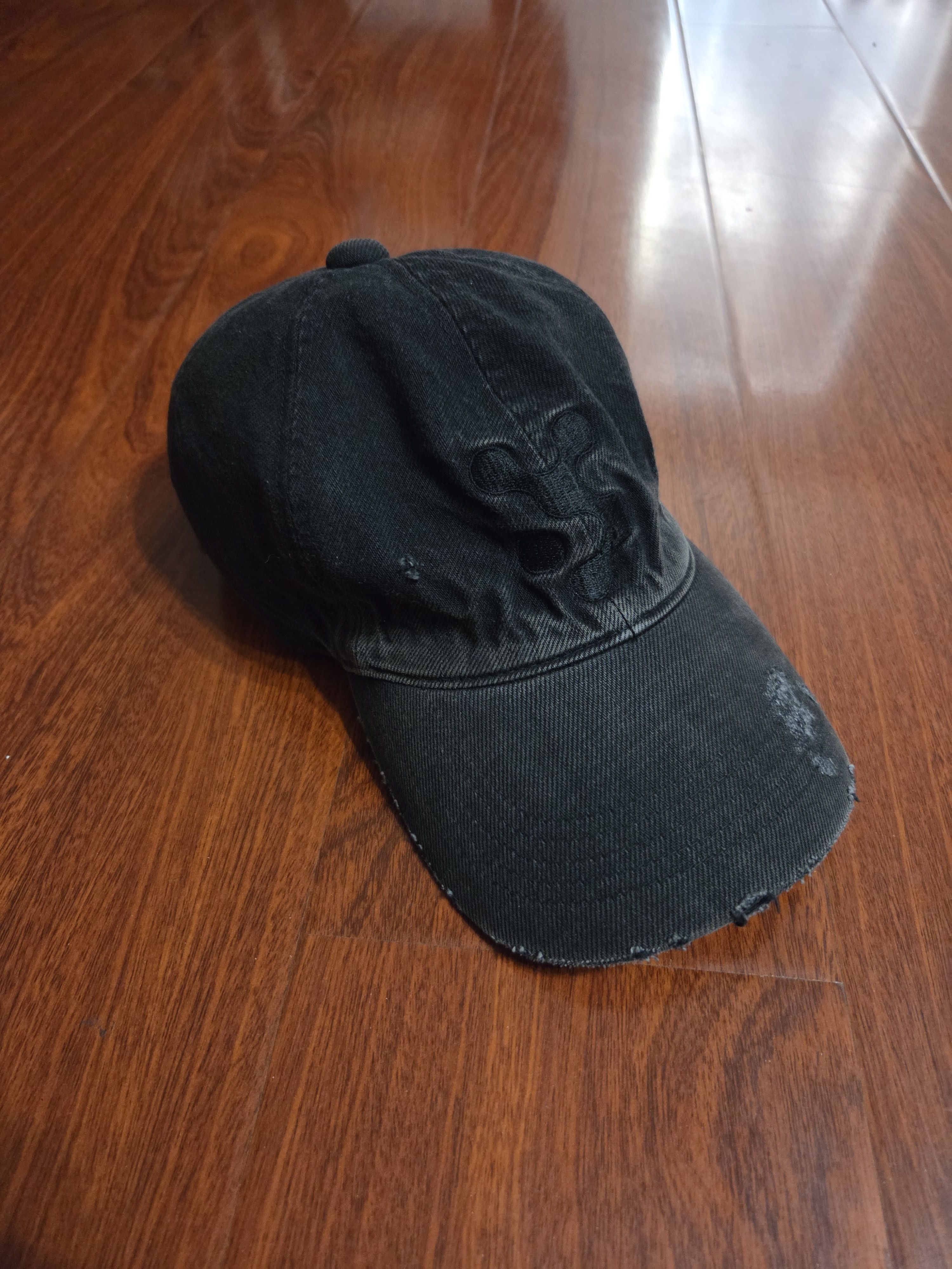 Vuja De Vuja De x Why are you here? Kai PL Denim Destroyed Hat Size ONE SIZE - 6 Thumbnail