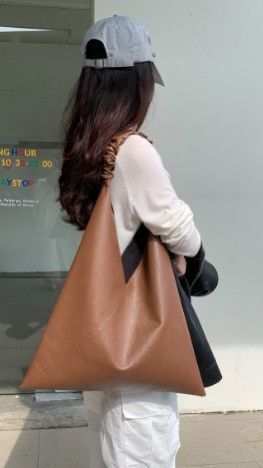 Japanese Brand Huskycat Korean minimalist tote bag Size ONE SIZE - 3 Thumbnail