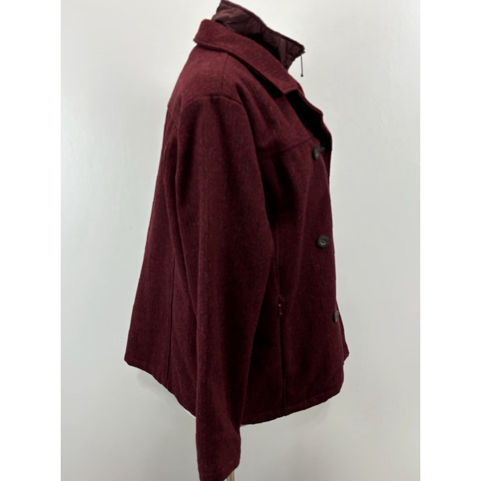 Vintage Woolrich Wool Blend Pea Coat Women’s XL Burgundy Double Breasted Inner Layer Coat Women XL Burgundy Wool Blend Pea Coat Females Vintage? No. Size XL / US 12-14 / IT 48-50 - 4 Thumbnail