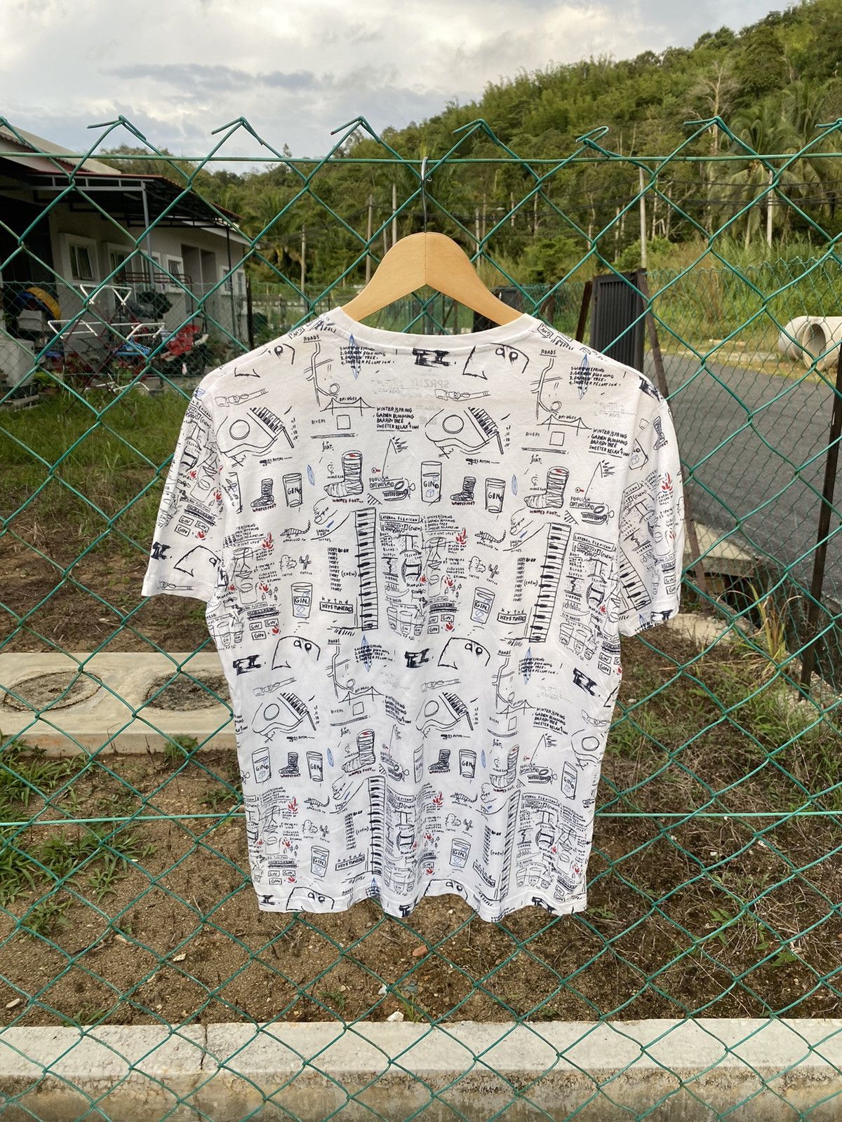 Jean-Michel Basquiat Uniqlo X Jean Michel Basquiat Fullprint Tshirt Size US M / EU 48-50 / 2 - 2 Thumbnail