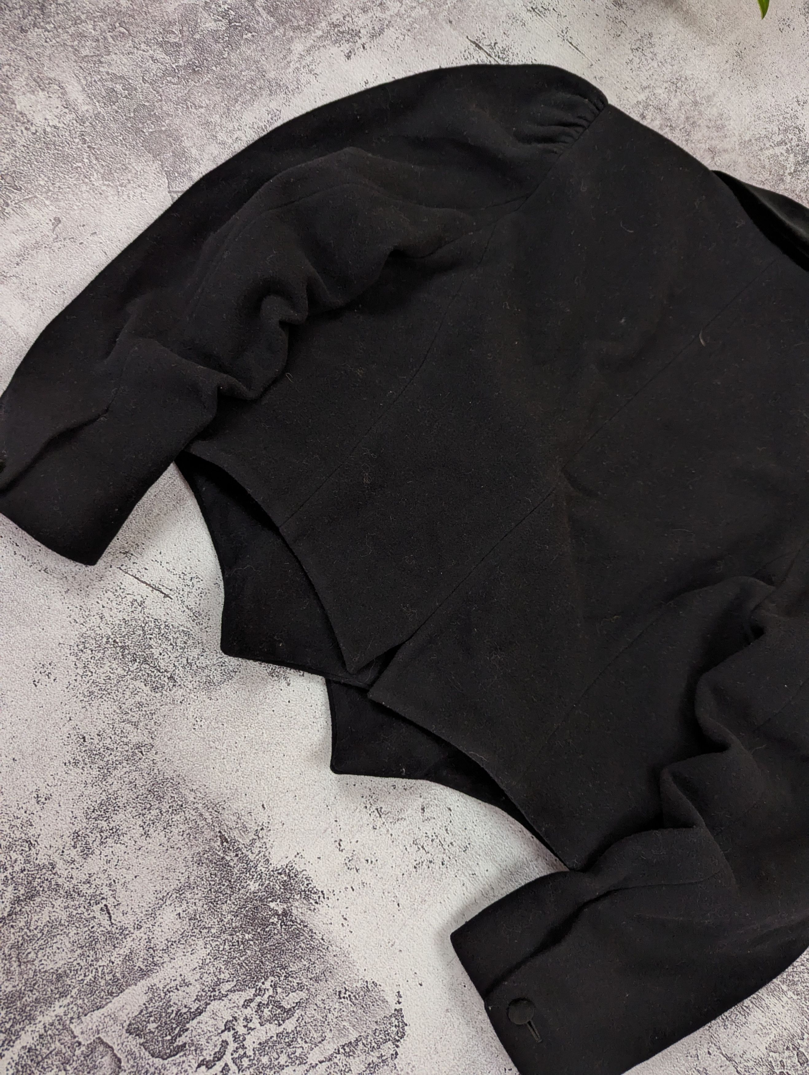 Laura Ashley Laura Ashley Vintage Black Cropped Wool Blazer Jacket Size L / US 10 / IT 46 - 21 Thumbnail
