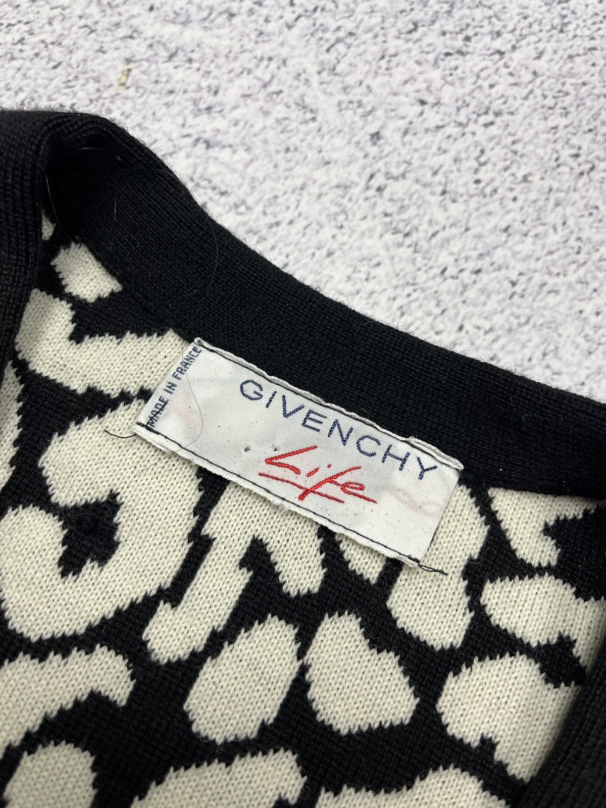 Givenchy × Vintage Vintage Givenchy Wool Cardigan Made in France Cape Jacket Size M / US 6-8 / IT 42-44 - 8 Thumbnail