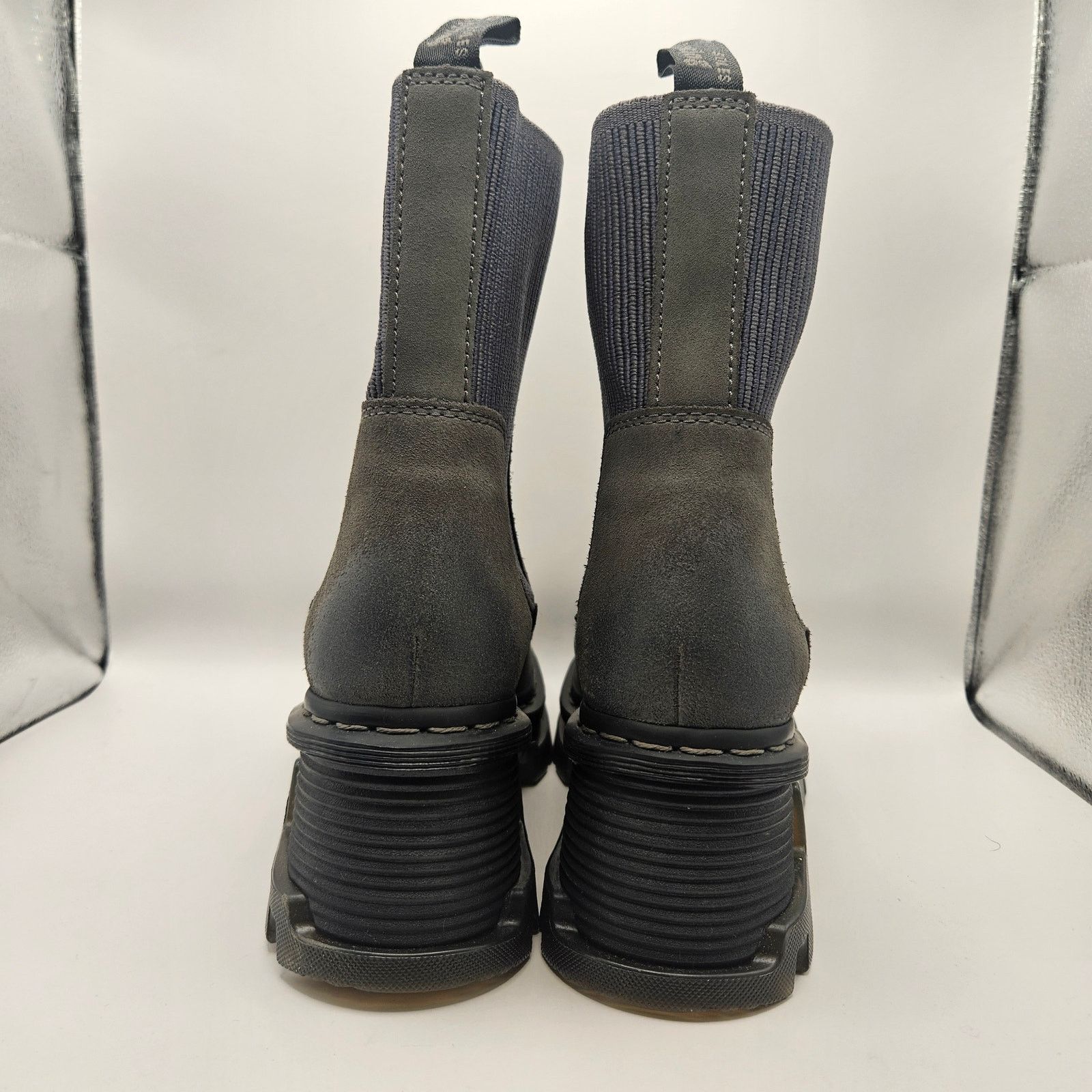 Dr. Martens DR MARTENS WOMEN'S 9 CORRAN CHELSEA BOOTS PLATFORM SOFT SUED Size US 9 / IT 39 - 3 Thumbnail