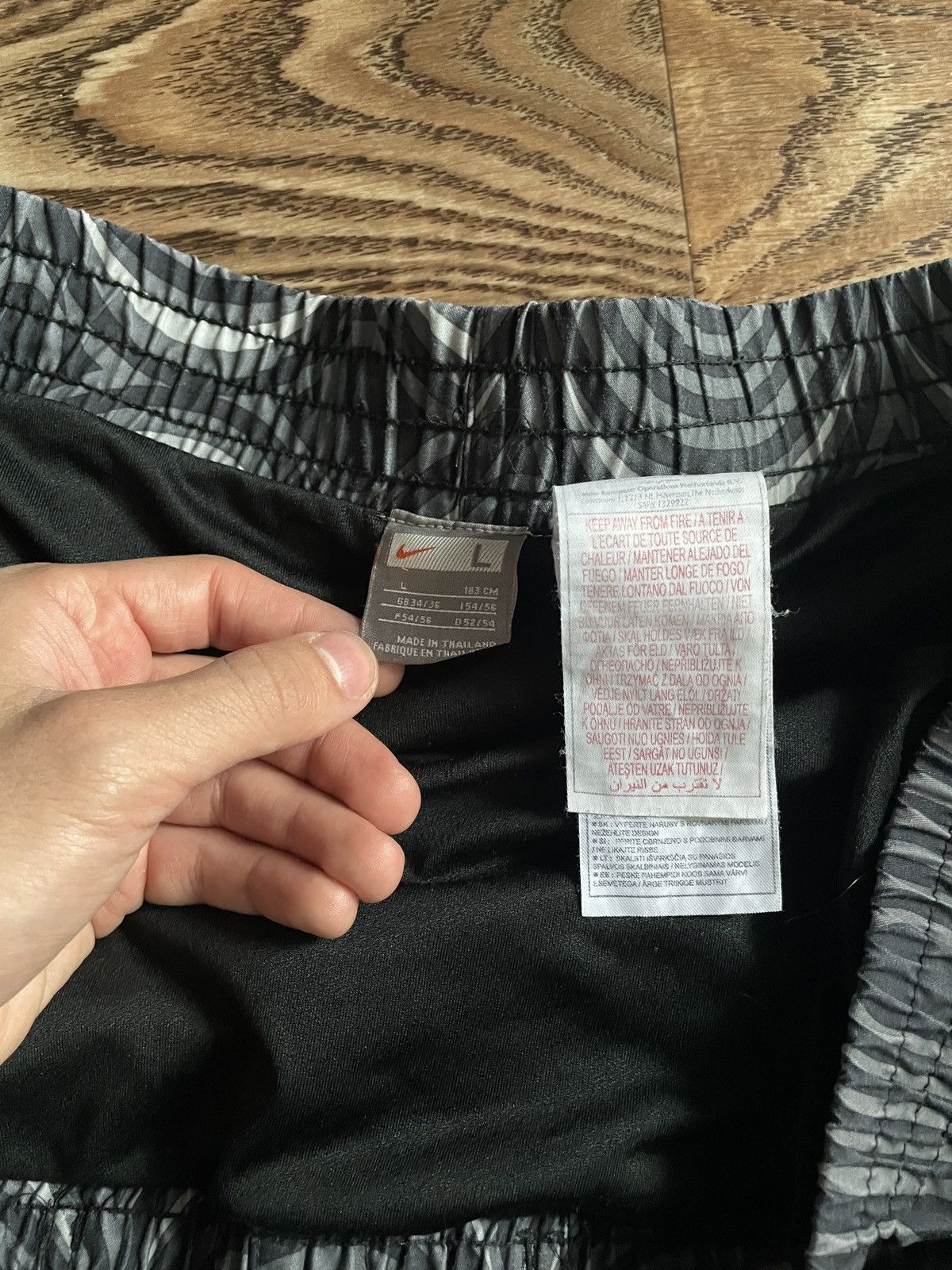 Nike × Vintage NIKE VINTAGE SWOOSH DRILL Y2K SHORTS Size US 35 - 4 Thumbnail