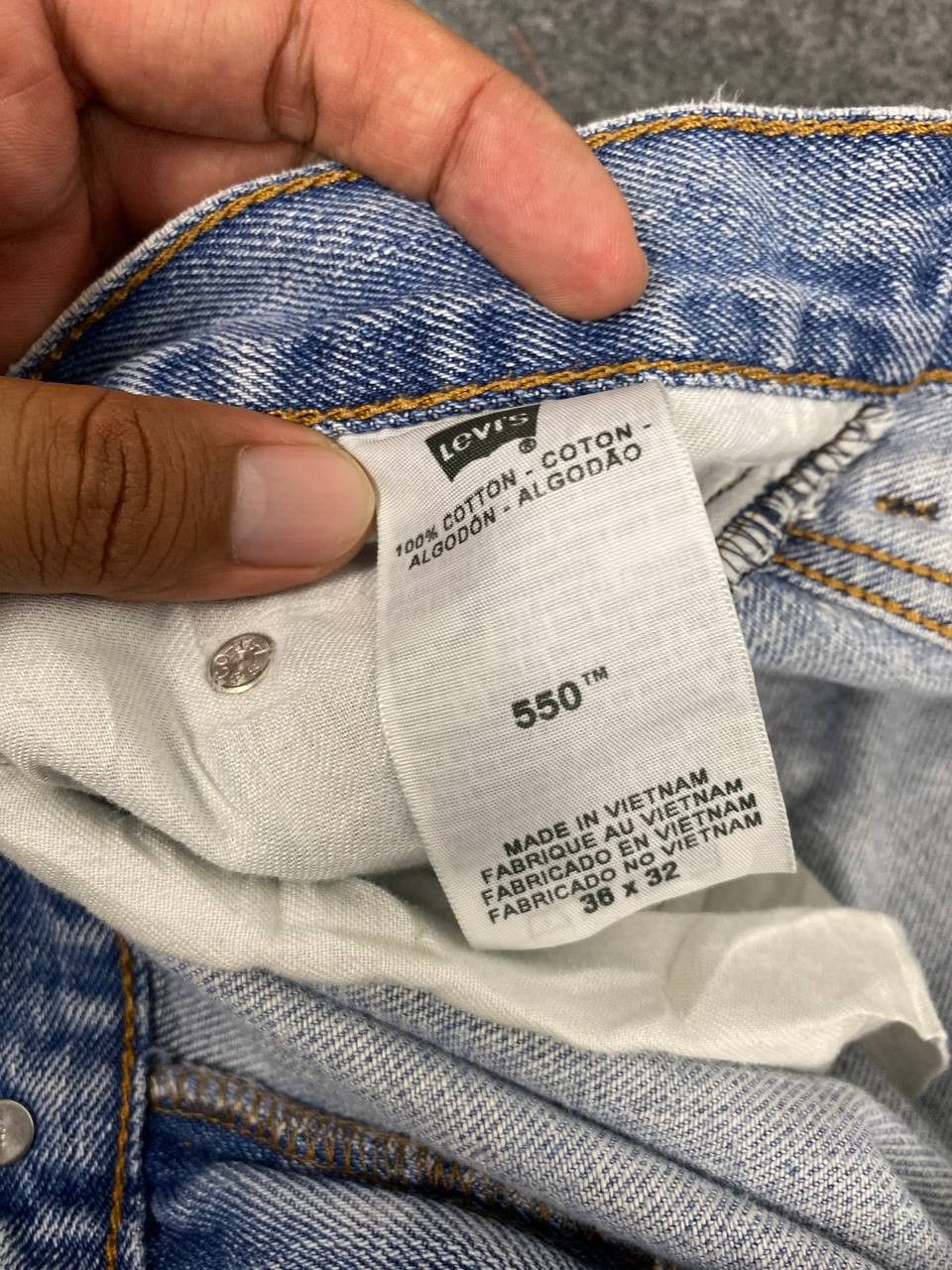 Levi's vintage levis 550 lightwash denim Size US 38 / EU 54 - 11 Thumbnail