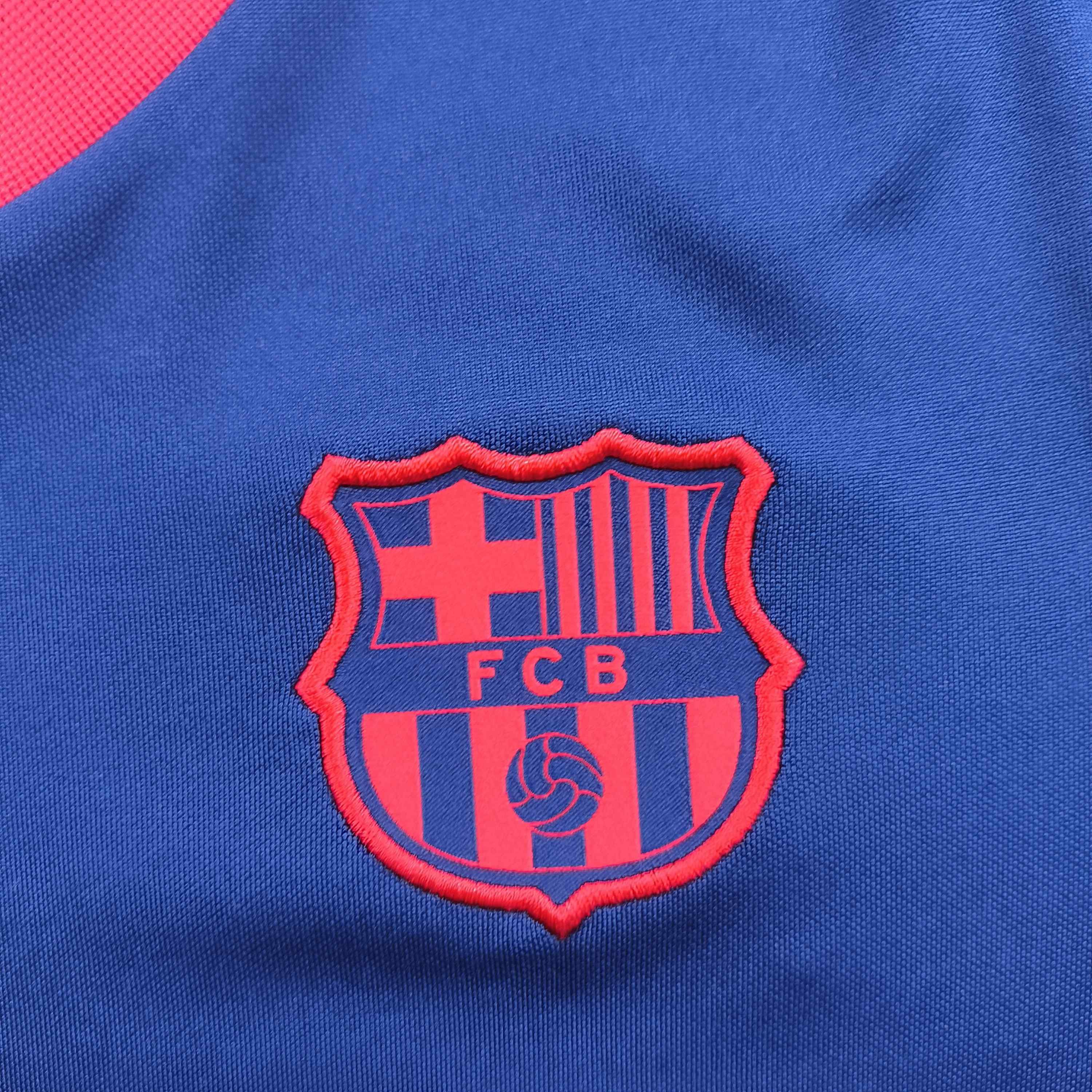 Nike FC Barcelona 2021-22 Nike training football jersey size M Size US M / EU 48-50 / 2 - 4 Thumbnail