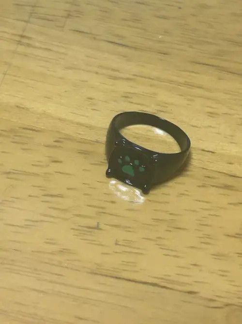 Jewelry Kawakami x Maya Glow-in-the-Dark Cat Ring ( size 5 to 11 ) Size ONE SIZE - 4 Thumbnail