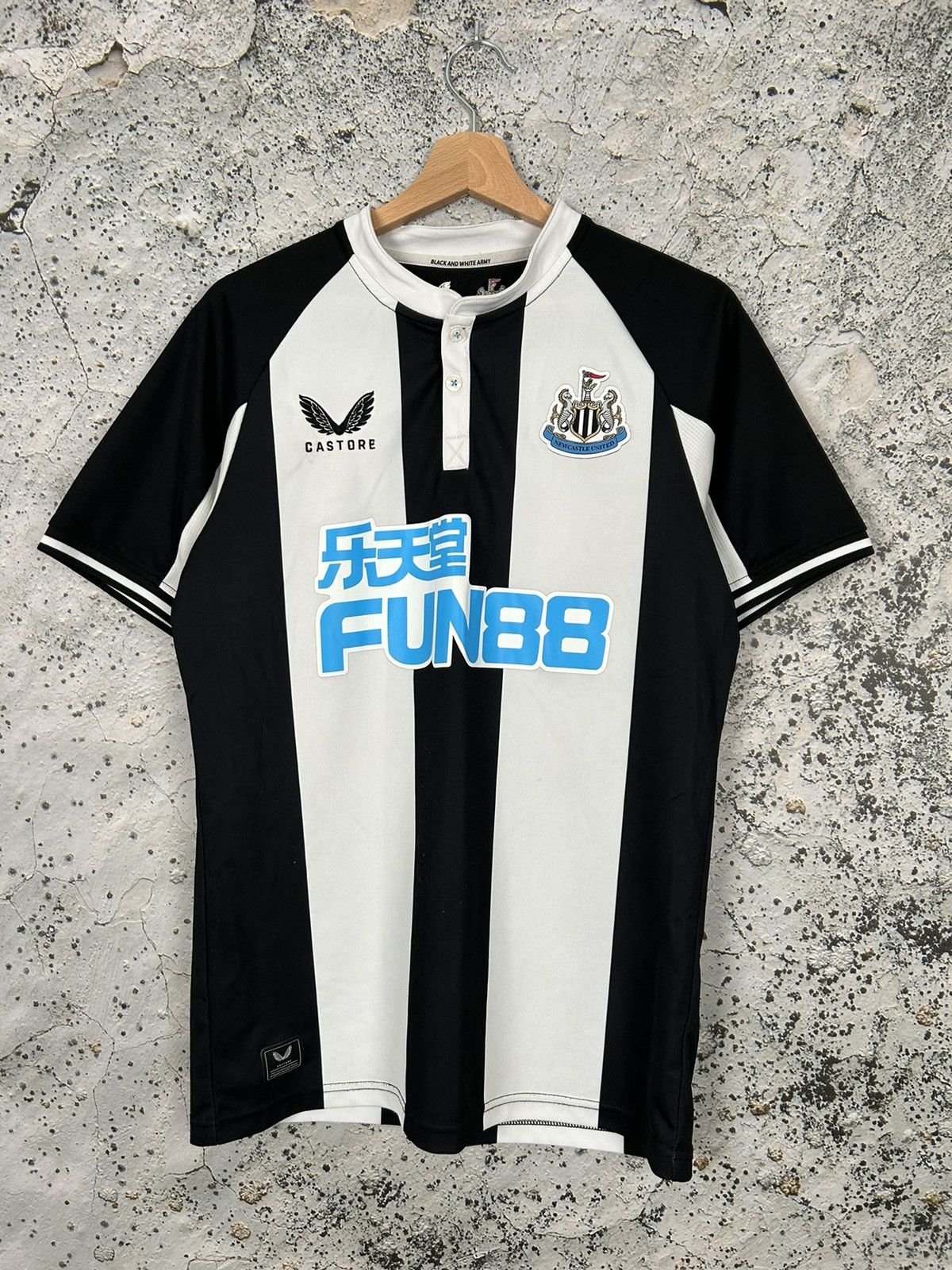 Other Newcastle United Soccer Jersey Castore Football Retro Size US M / EU 48-50 / 2 - 1 Thumbnail