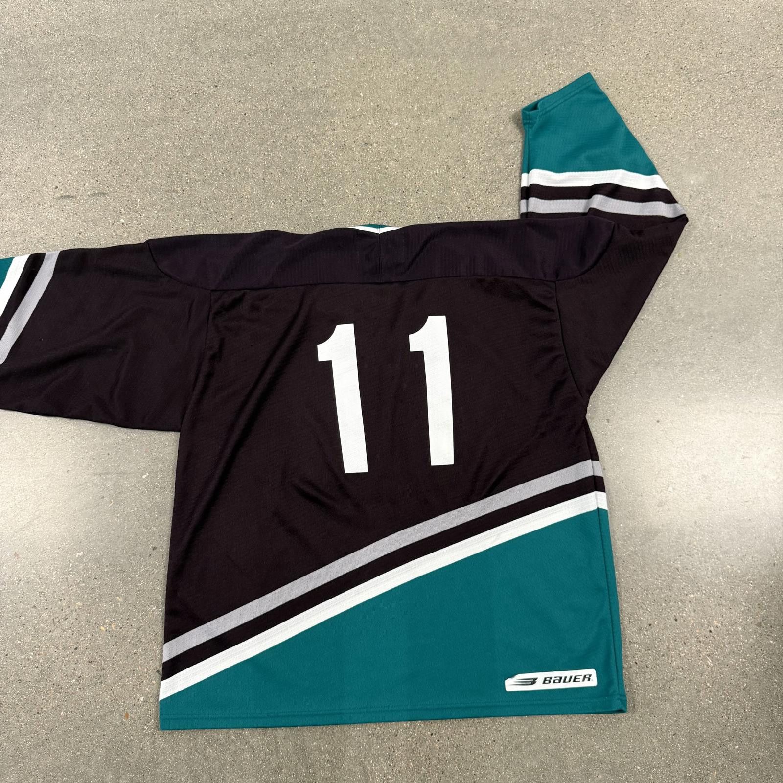 Eddie Bauer Vtg Bauer HNIB Soph Tournament Hockey Jersey - XXL Size US XXL / EU 58 / 5 - 7 Thumbnail