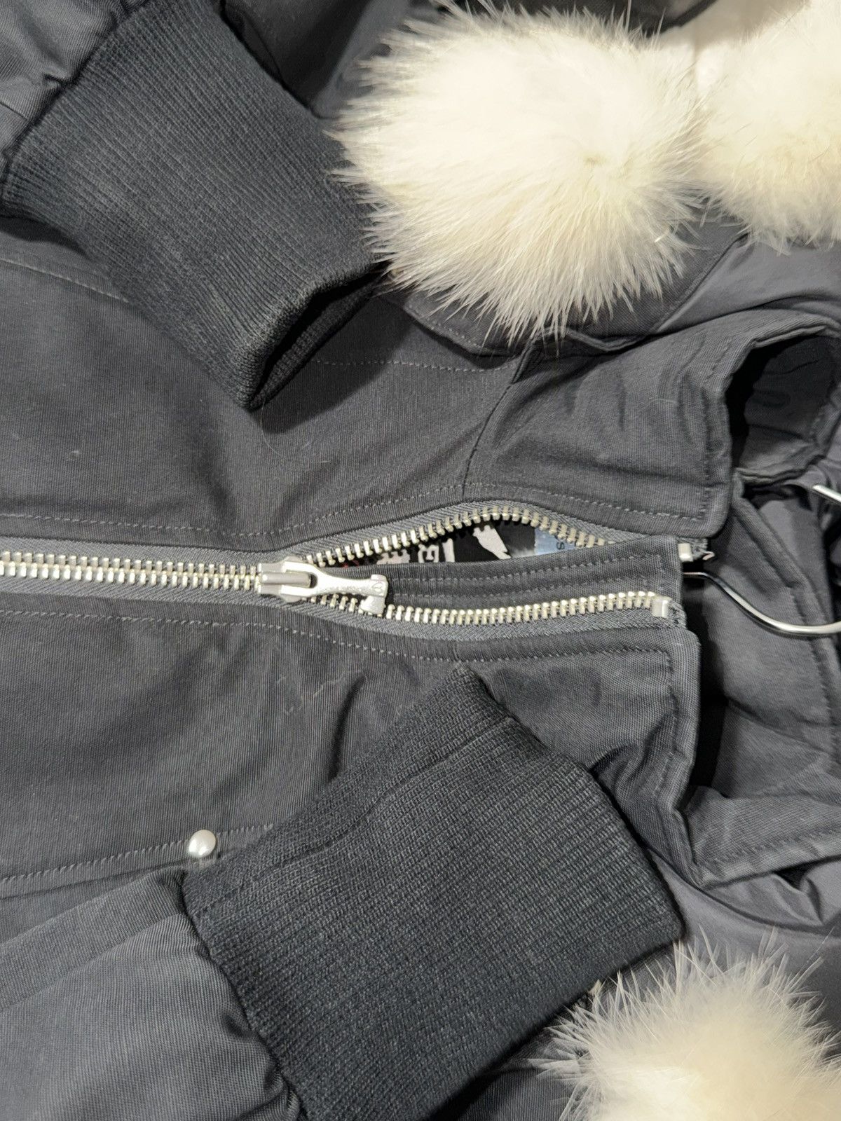 Moose Knuckles Moose Knuckles Black Bomber Jacket Size L / US 10 / IT 46 - 12 Thumbnail