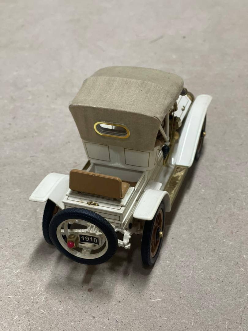 Vintage DIECAST 1/24 1910 CADILLAC ROADSTER Size ONE SIZE - 3 Thumbnail