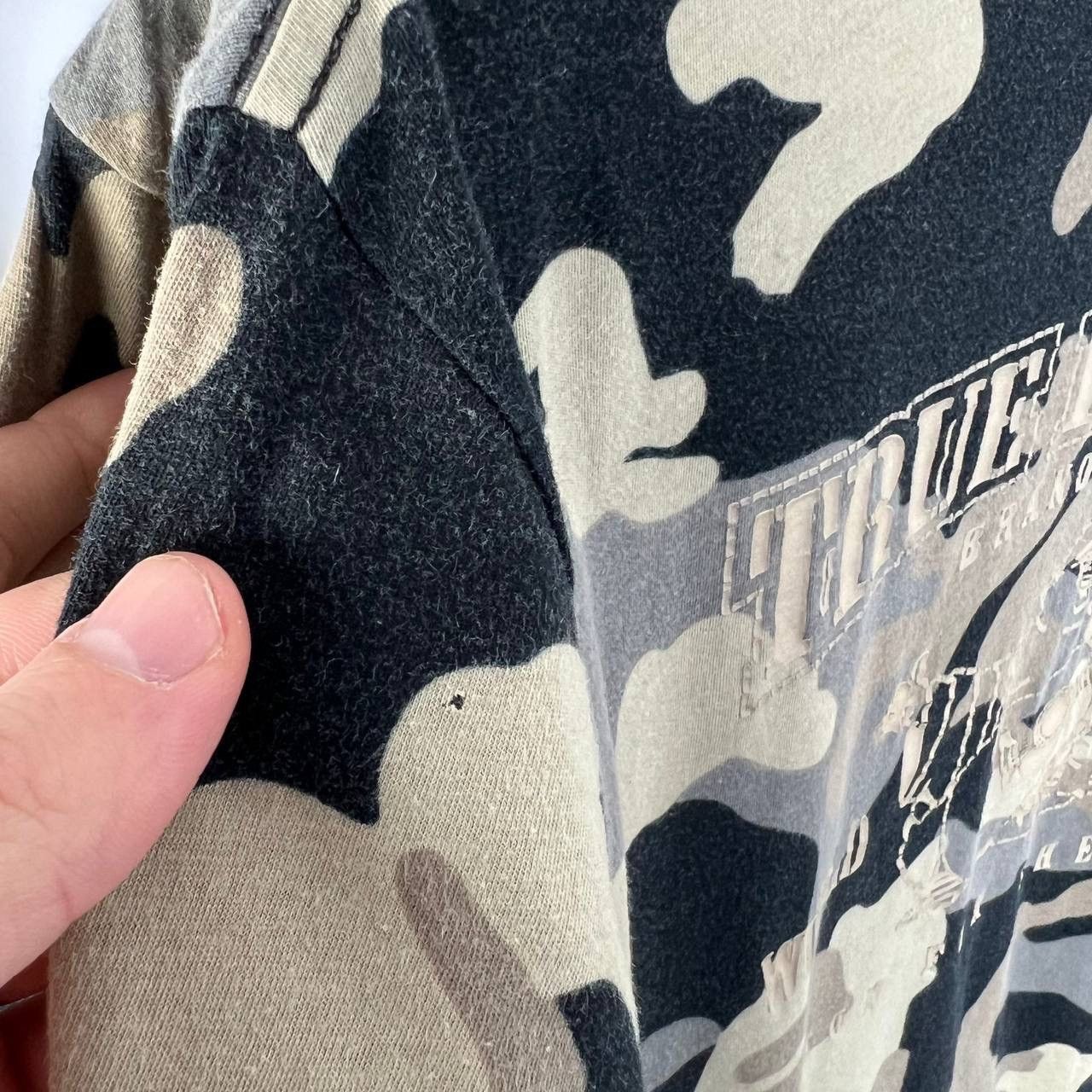 True Religion Vintage True Religion Big Logo Camo T-Shirt Size US M / EU 48-50 / 2 - 6 Thumbnail