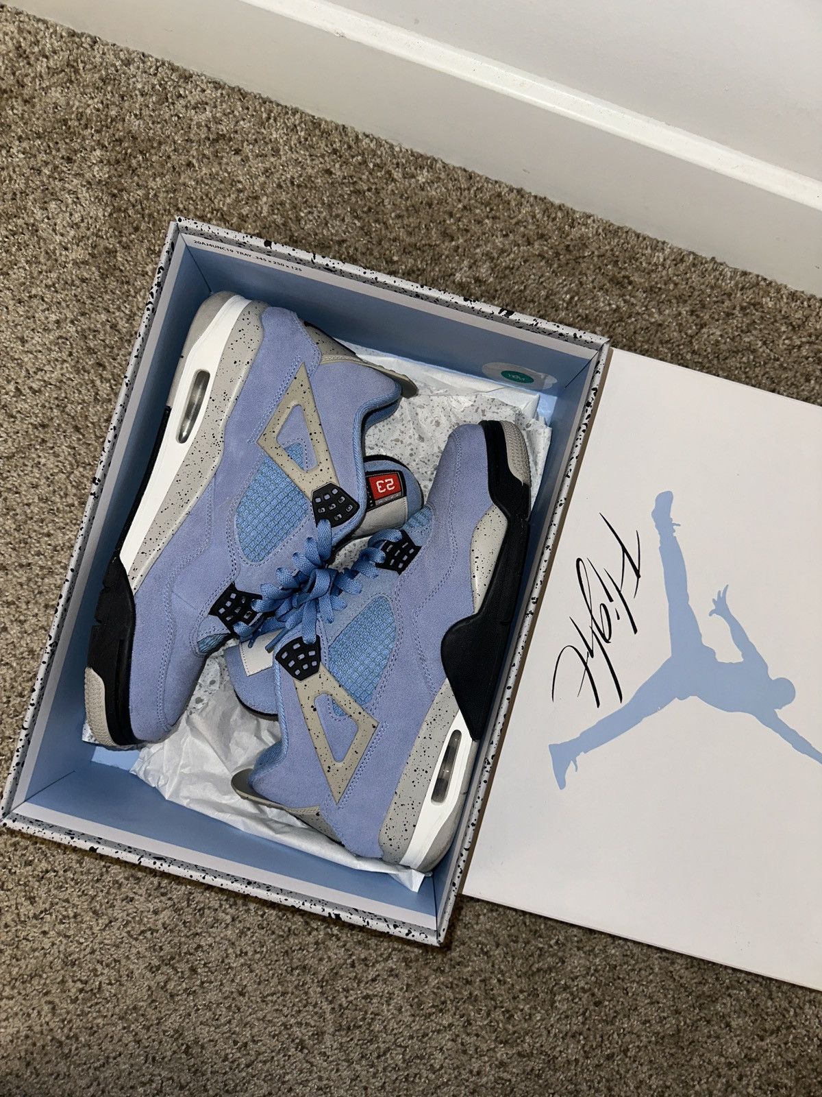 Jordan Brand UNC Jordan 4 Size US 9.5 / EU 42-43 - 3 Thumbnail