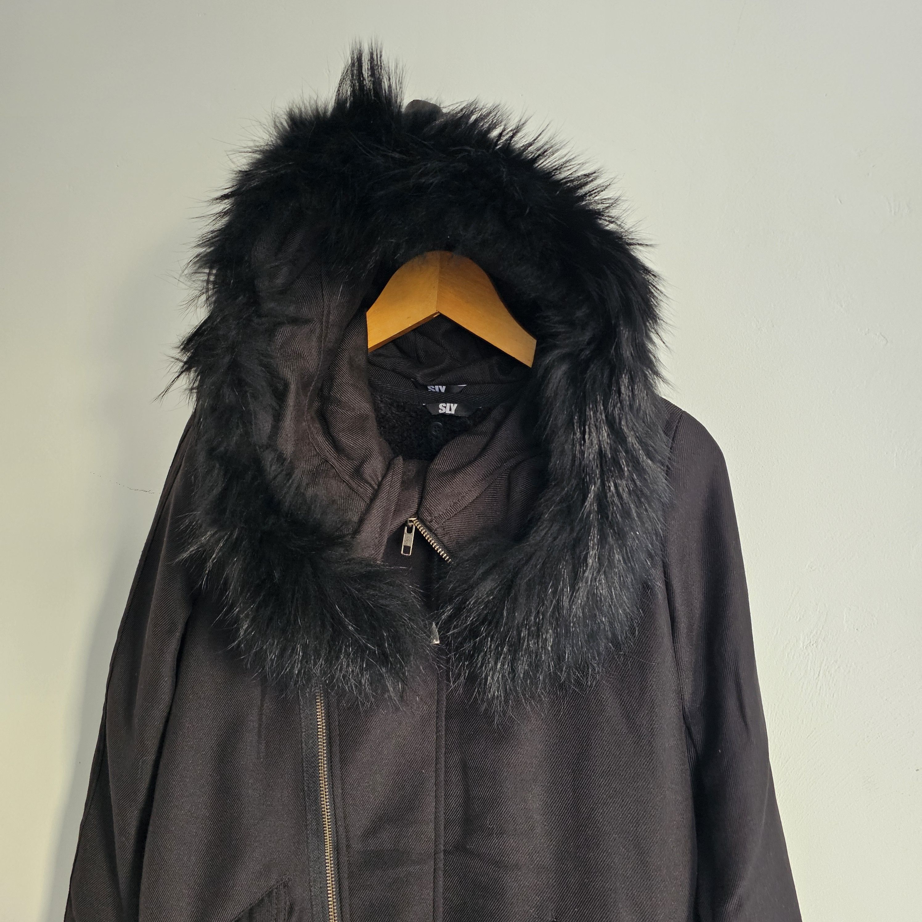 Le Grande Bleu (L.G.B.) Vintage Faux Fur SLY Asymetric -Gimmick Hoodie Parkas Size US M / EU 48-50 / 2 - 4 Thumbnail