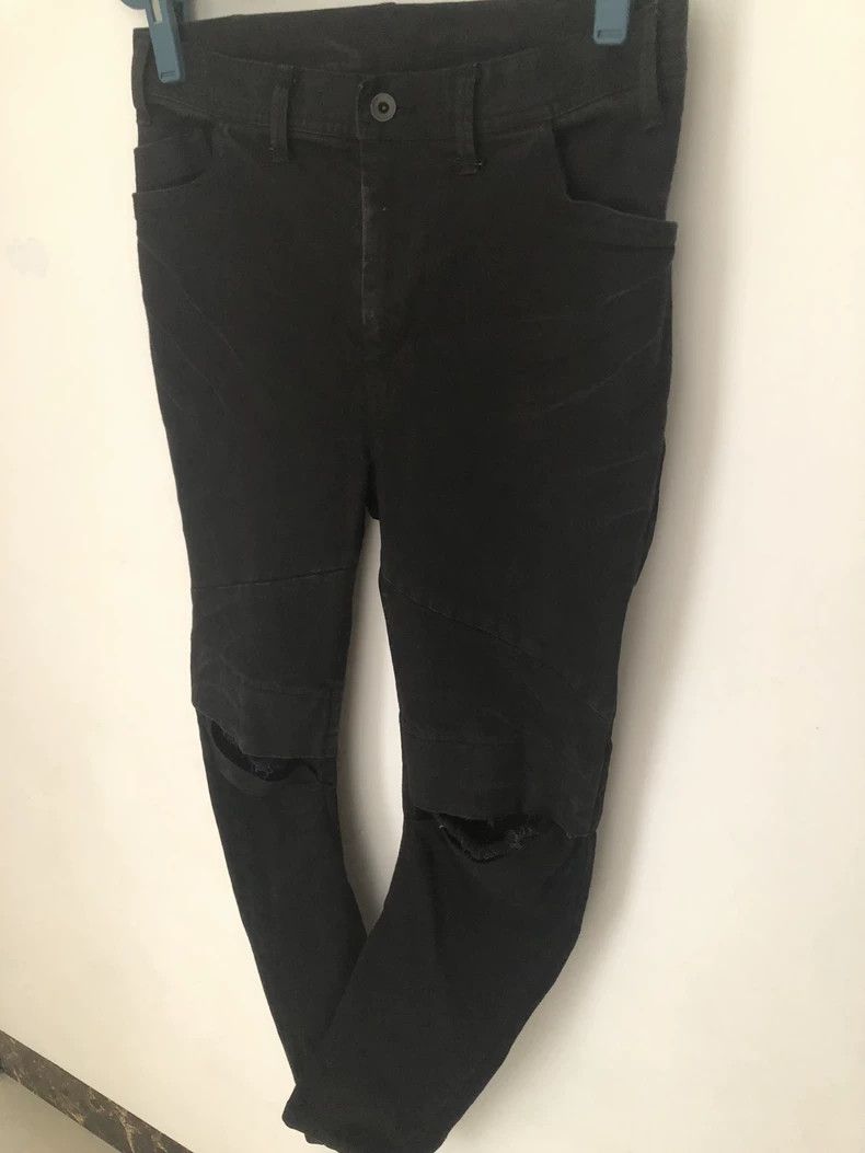 Julius Julius size:2 Black curved knife pants Size US 26 / EU 42 - 3 Thumbnail
