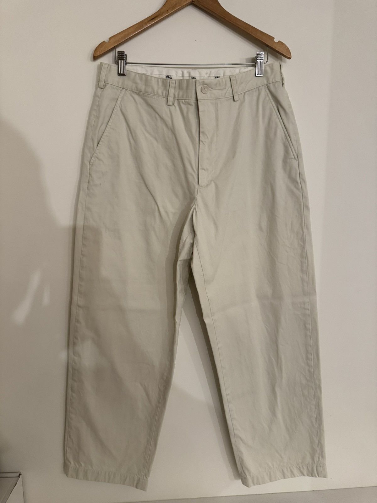 JW Anderson × Uniqlo JW Anderson x Uniqlo beige pants Size US 33 - 1 Thumbnail