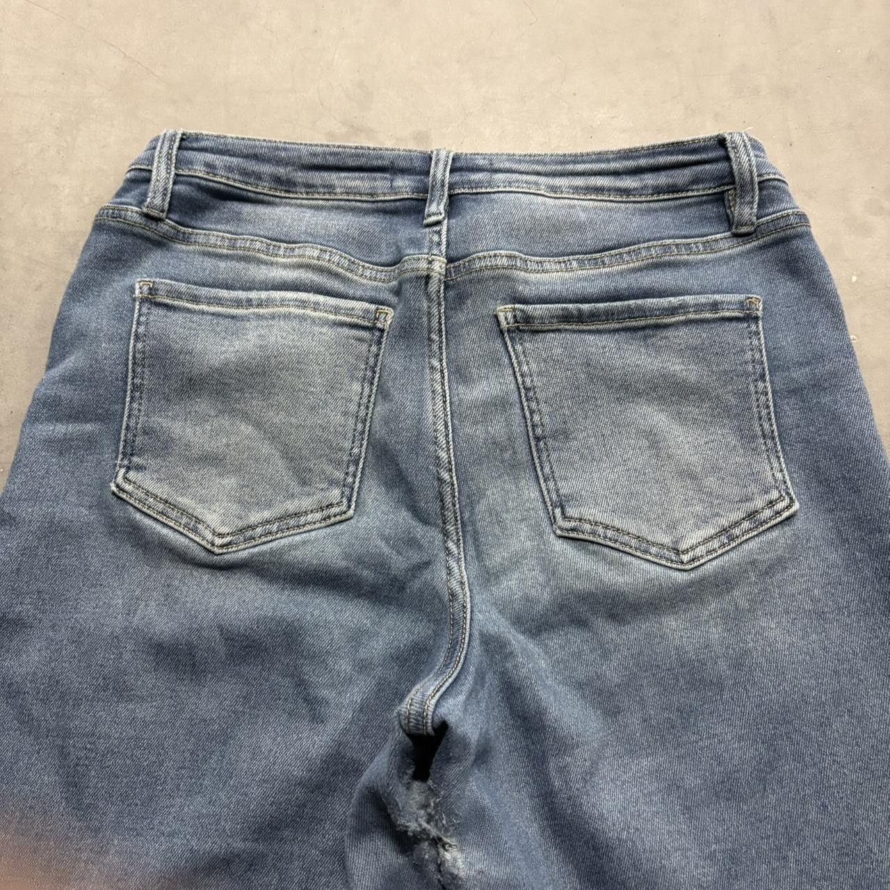 Vintage Crazy Vintage Y2K/2000s Baggy Wideleg YMI Medium Blue Wash Denim Jeans! Size US 30 / EU 46 - 5 Thumbnail