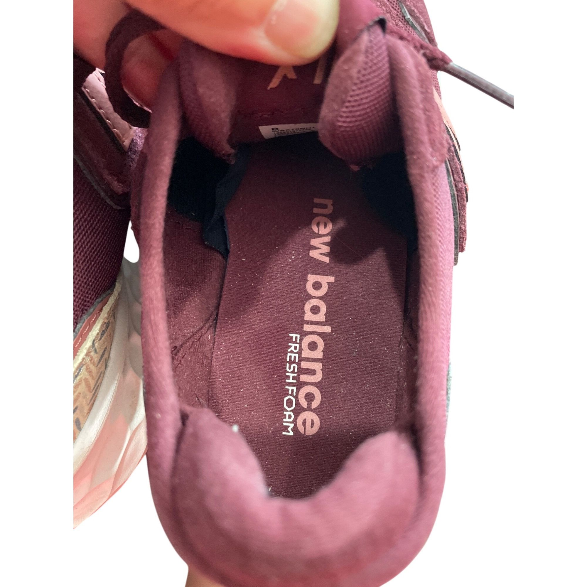 New Balance New Balance Fresh Foam Womens Red Sneakers shoes size 5 SKU Size US 5 / IT 35 - 8 Thumbnail