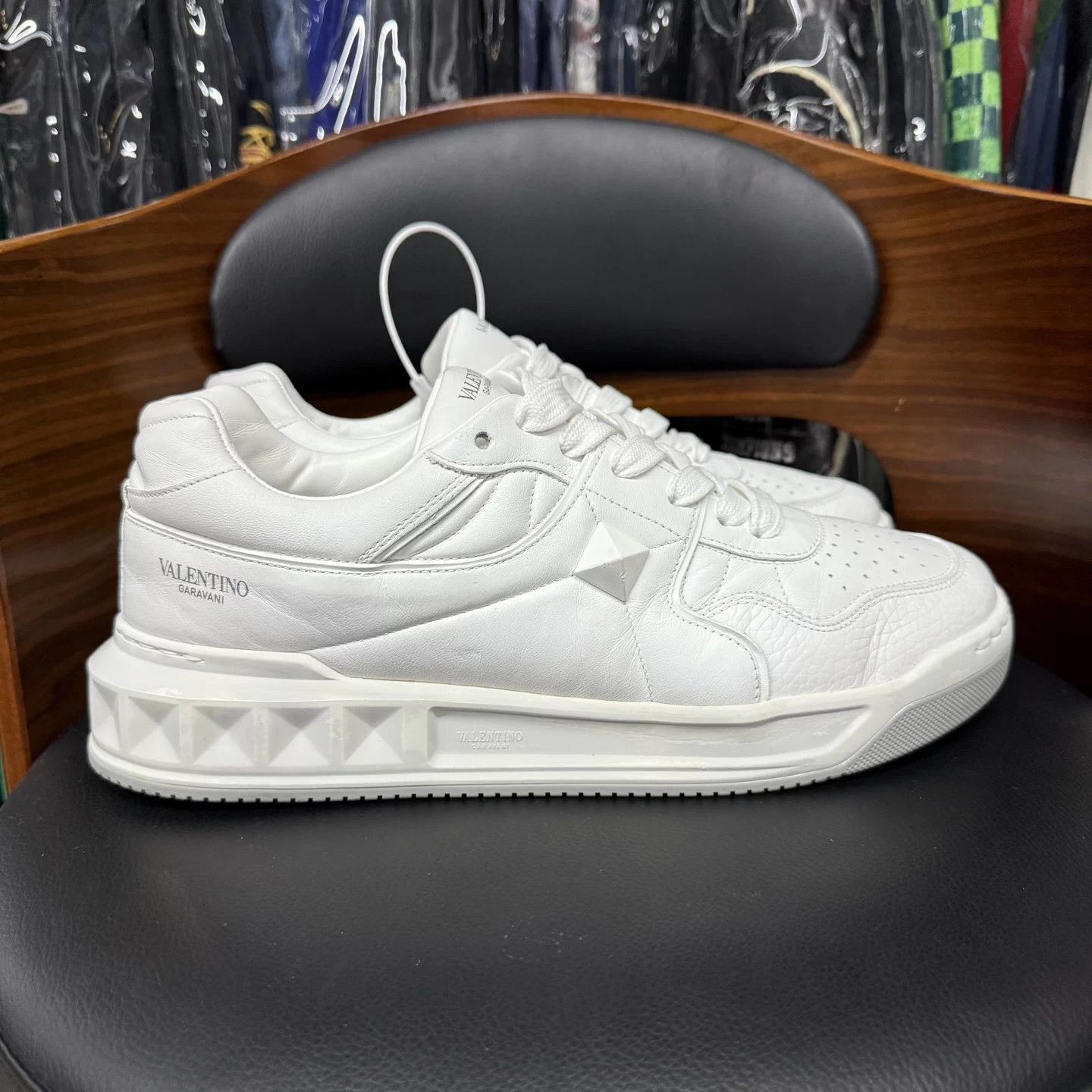 Valentino Valentino Garavani One Stud White 43 Good Size US 10 / EU 43 - 4 Thumbnail