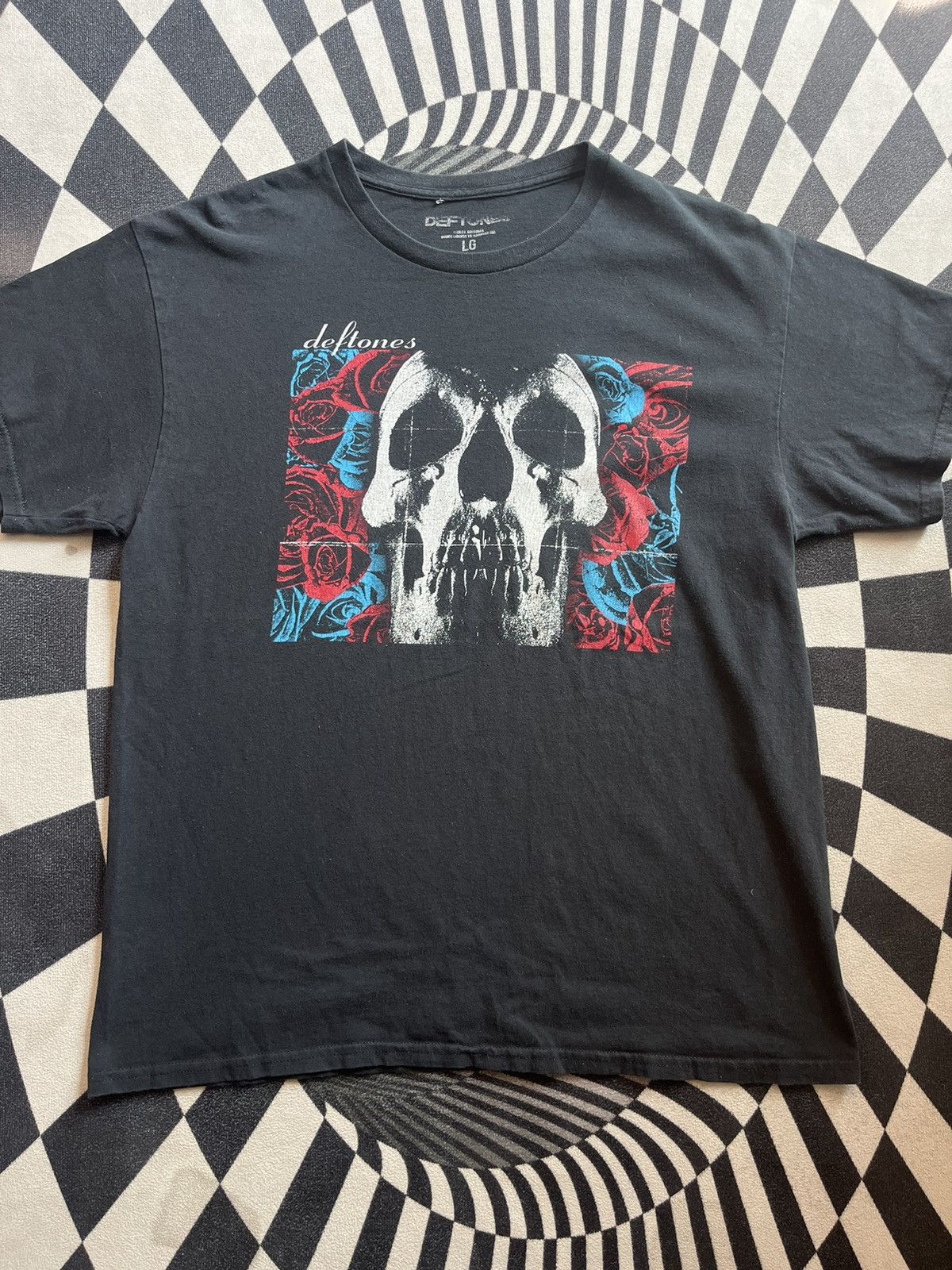 Band Tees Deftones Self-Titled Album 2003’s reprint Band Tshirt Size US L / EU 52-54 / 3 - 3 Thumbnail