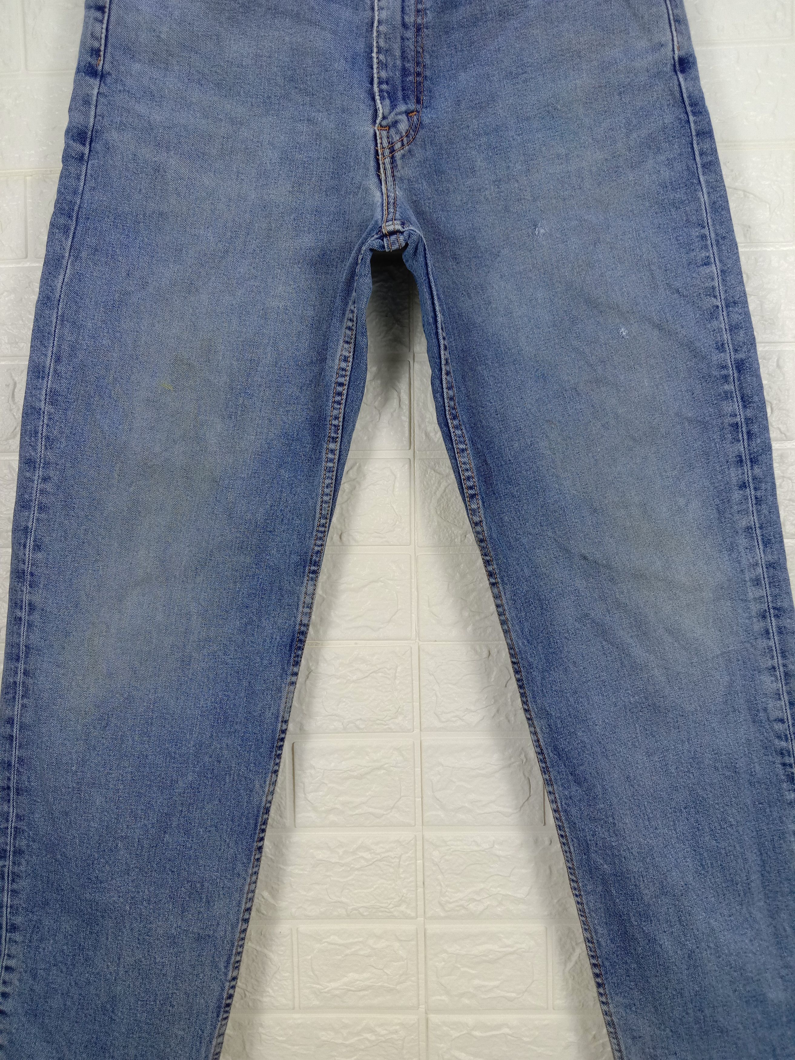 Levi's Vintage Levi's 550 Jeans Faded Blue Relaxed Fit Denim Size US 32 / EU 48 - 3 Thumbnail