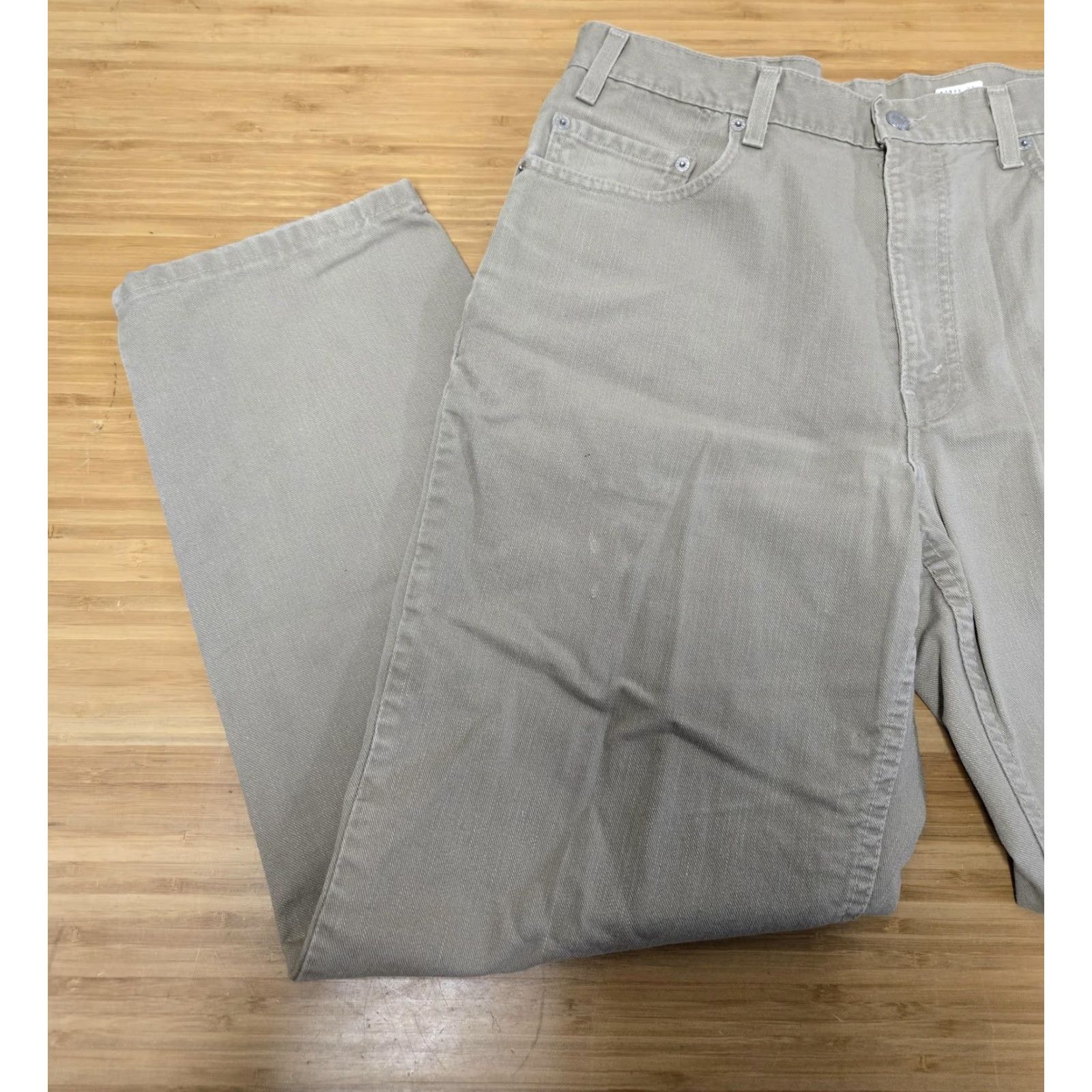 Levi's VINTAGE Levi's 550 Jeans Mens 36x30 Gray Relaxed Tapered Made in USA 90s Size US 36 / EU 52 - 6 Thumbnail
