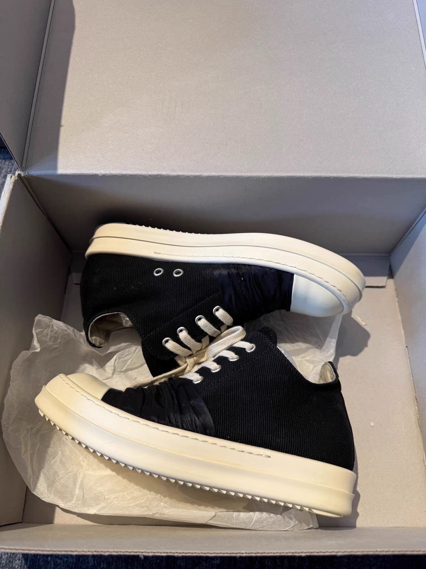 Rick Owens Rick Owens Black Silk Lace Low-Top Big Converse Size US 7 / IT 37 - 7 Thumbnail