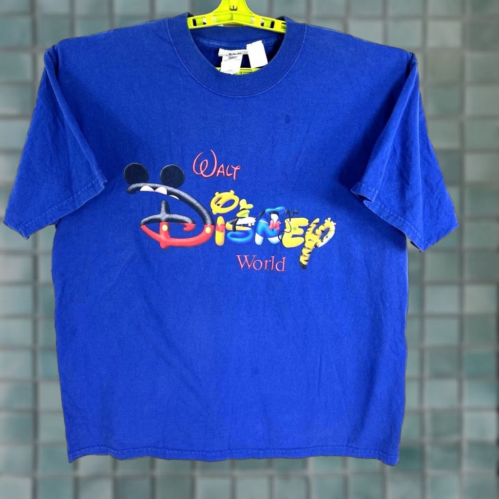 Disney VINTAGE Walt Disney World T-Shirt Blue Graphic Print Mickey Pooh Eeyore Stitch 90s USA Mens L Size US L / EU 52-54 / 3 - 1 Thumbnail