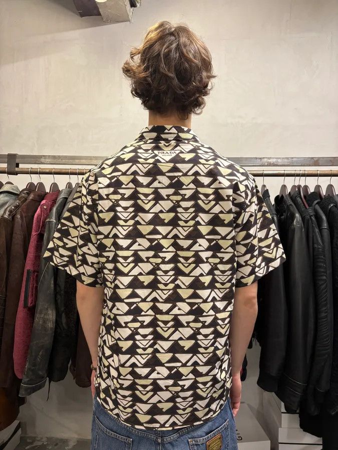 Prada × Vintage SS2019 Prada Milano Propaganda Short Sleeves Summer Shirt Size US L / EU 52-54 / 3 - 3 Thumbnail