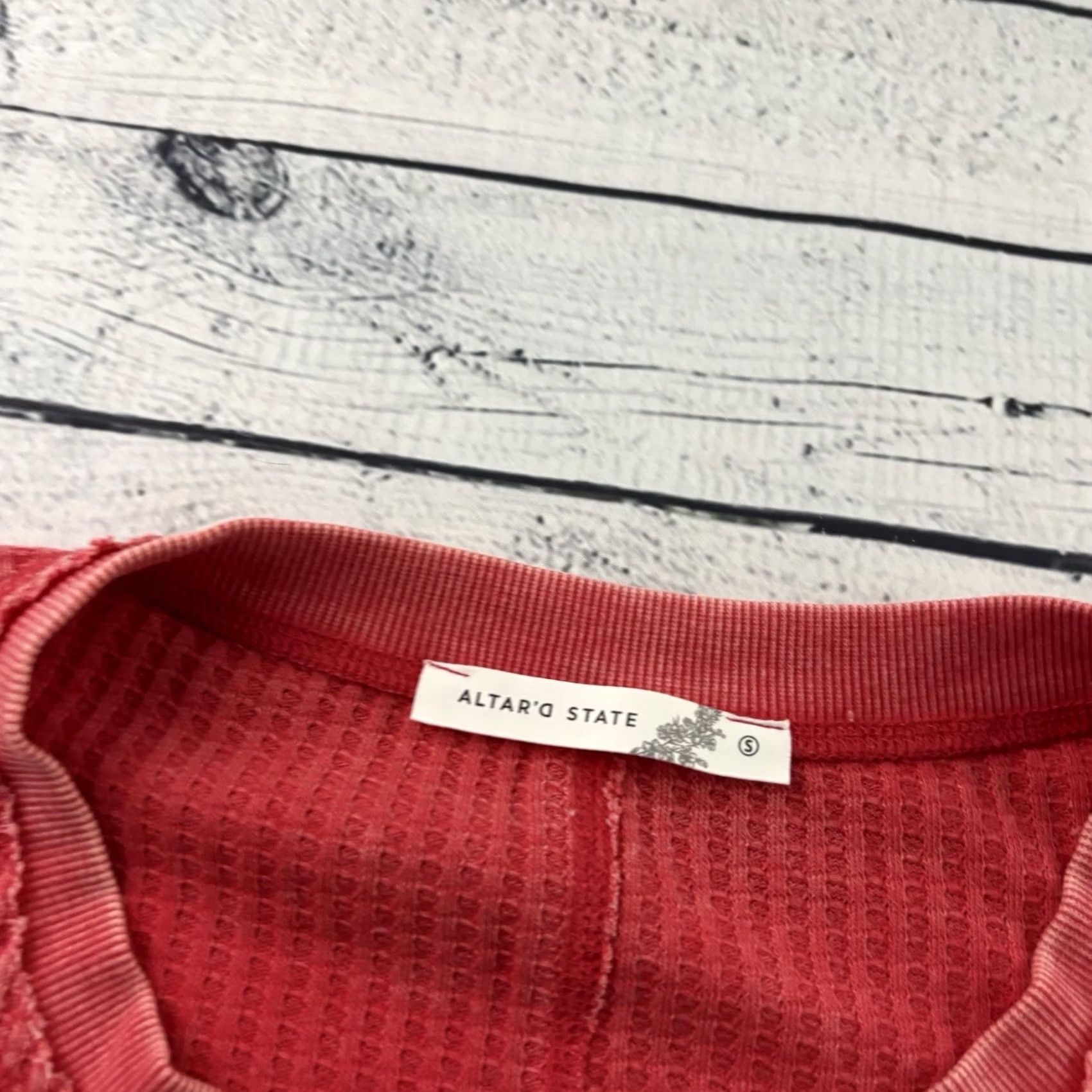 Vintage Altar'd State Oversized Distressed Long Sleeve Top Women's S Red Shirt Size S / US 4 / IT 40 - 2 Thumbnail